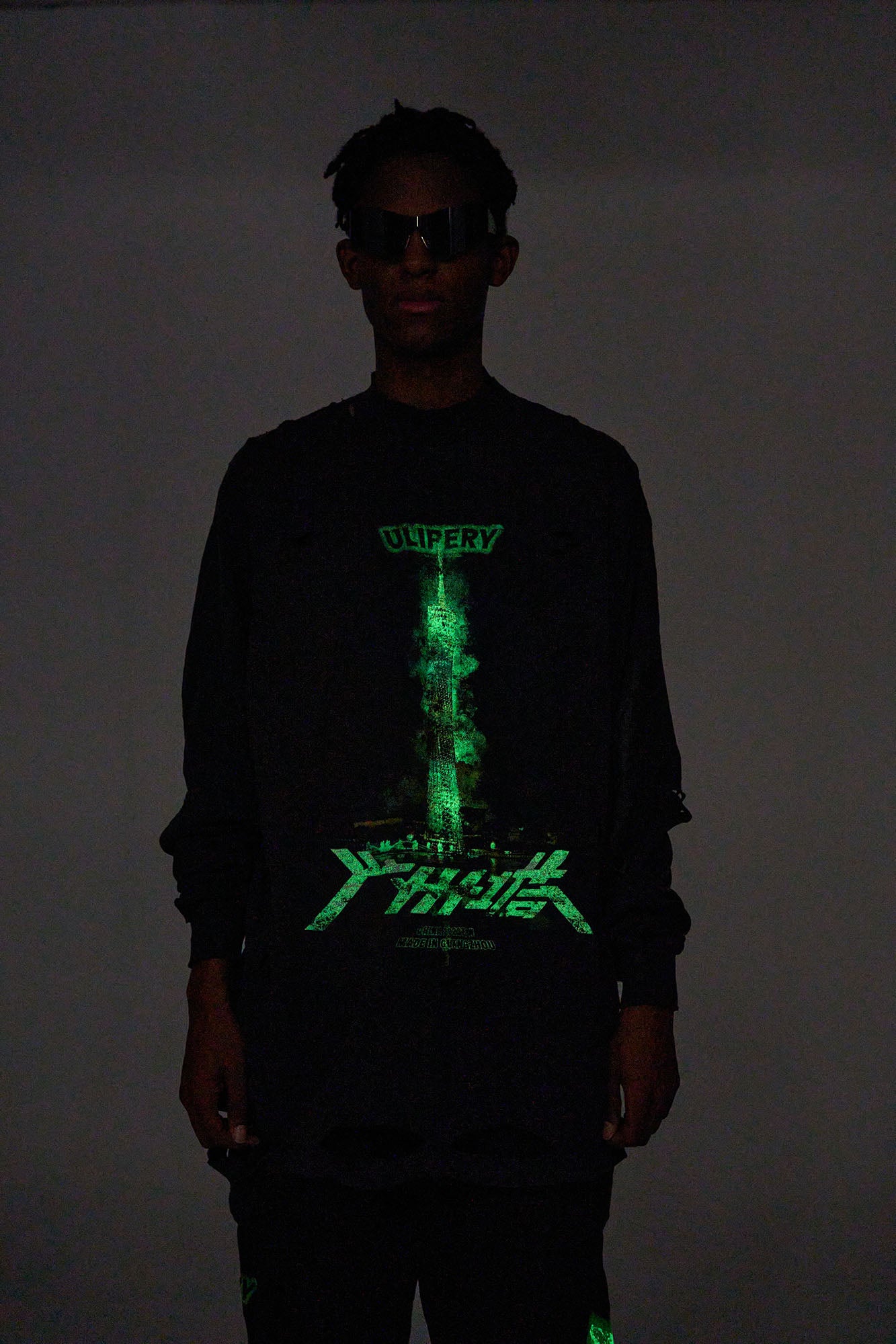 ULIPERY Distressed Glow Crinkled Long Sleeve Tee