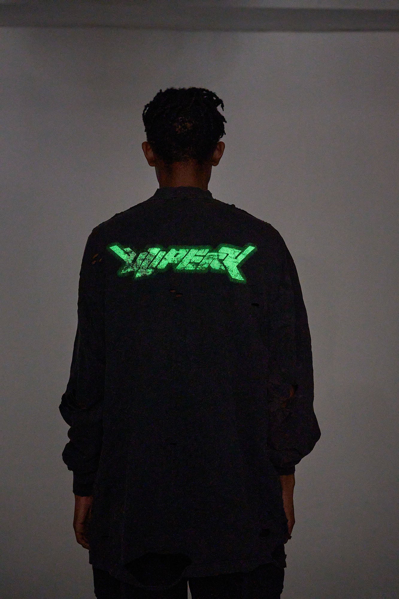 ULIPERY Distressed Glow Crinkled Long Sleeve Tee