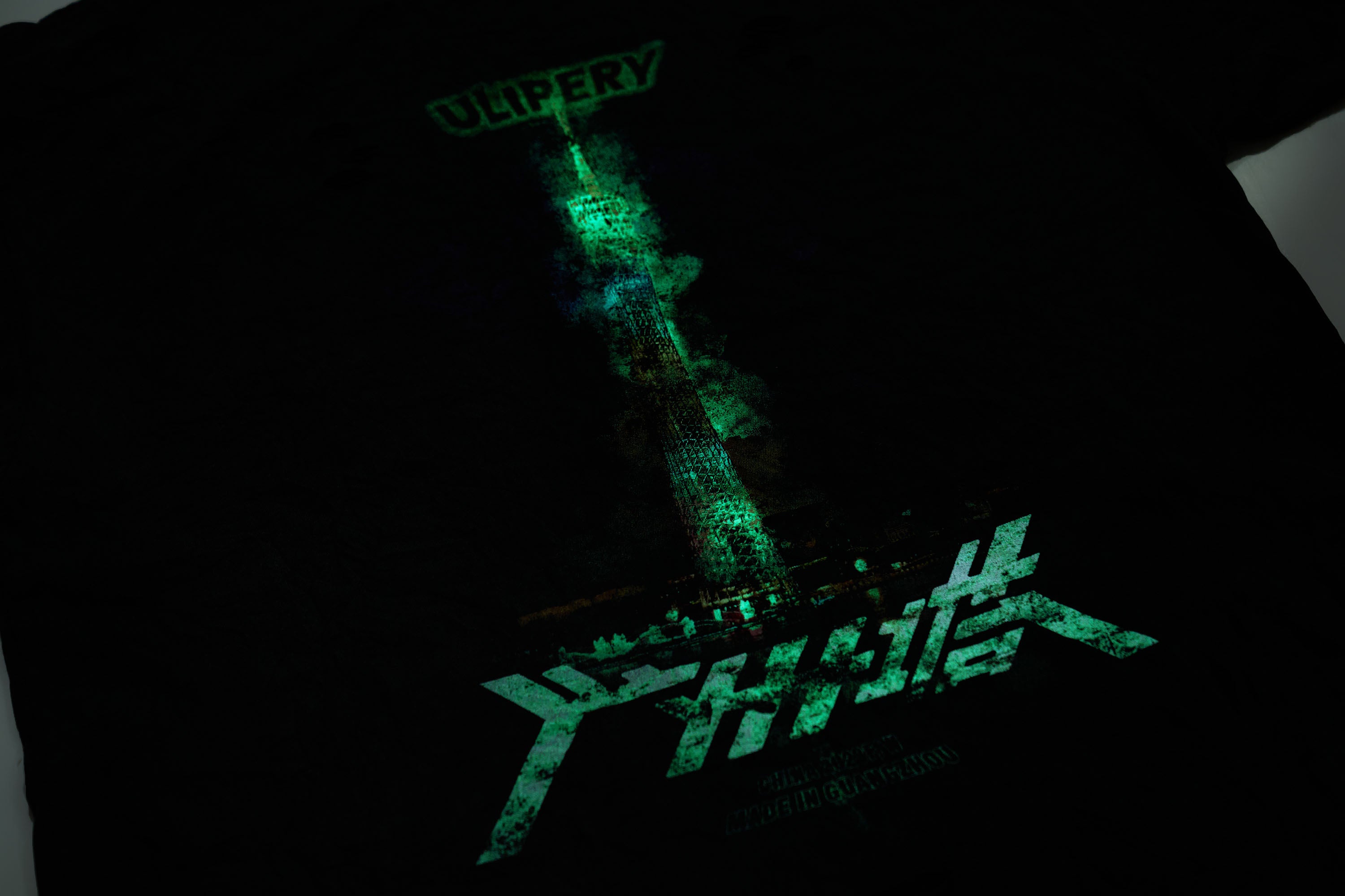 ULIPERY Distressed Glow Crinkled T-Shirt