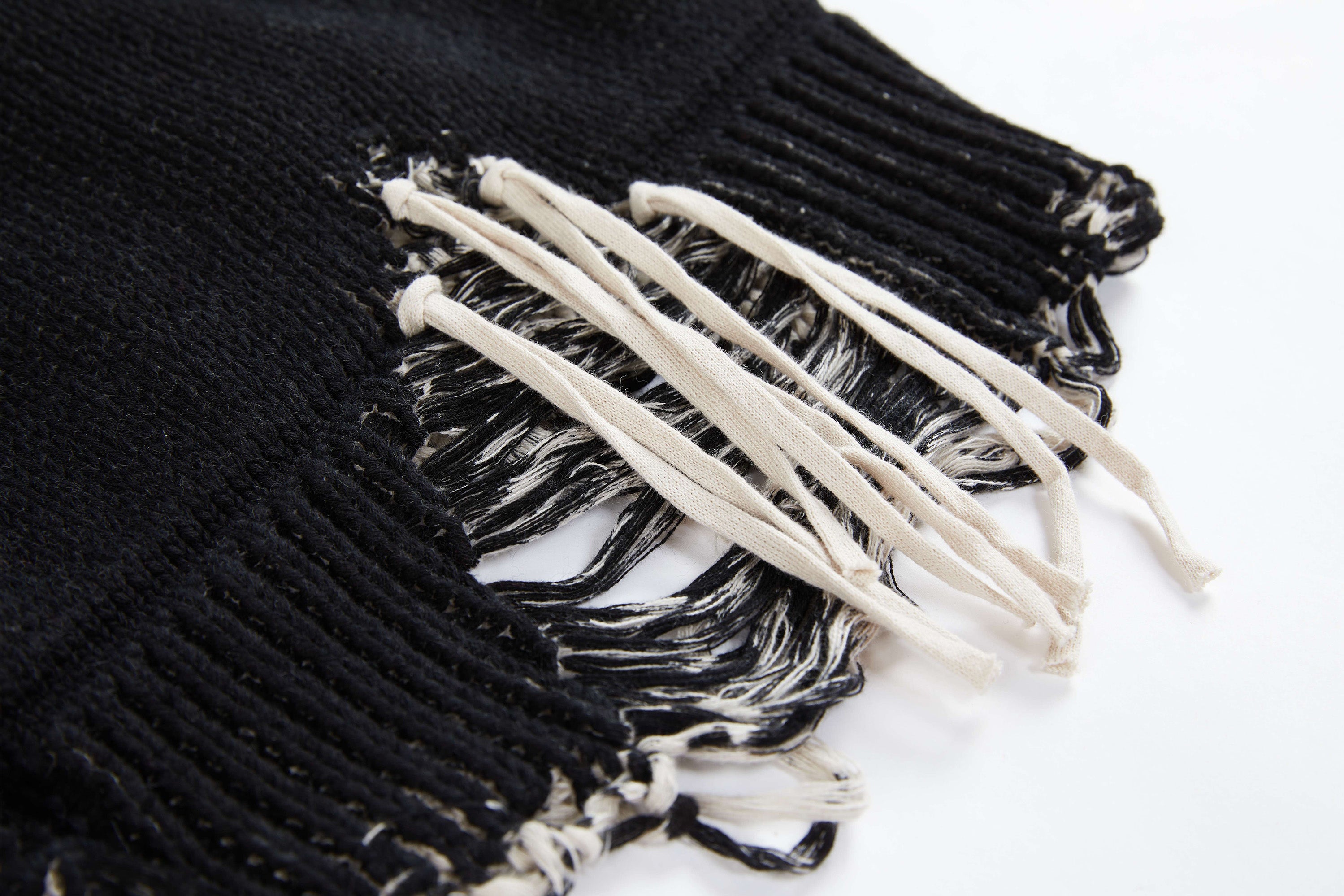 VANN VALRENCE Distressed Frayed Spray V-Neck Cardigan