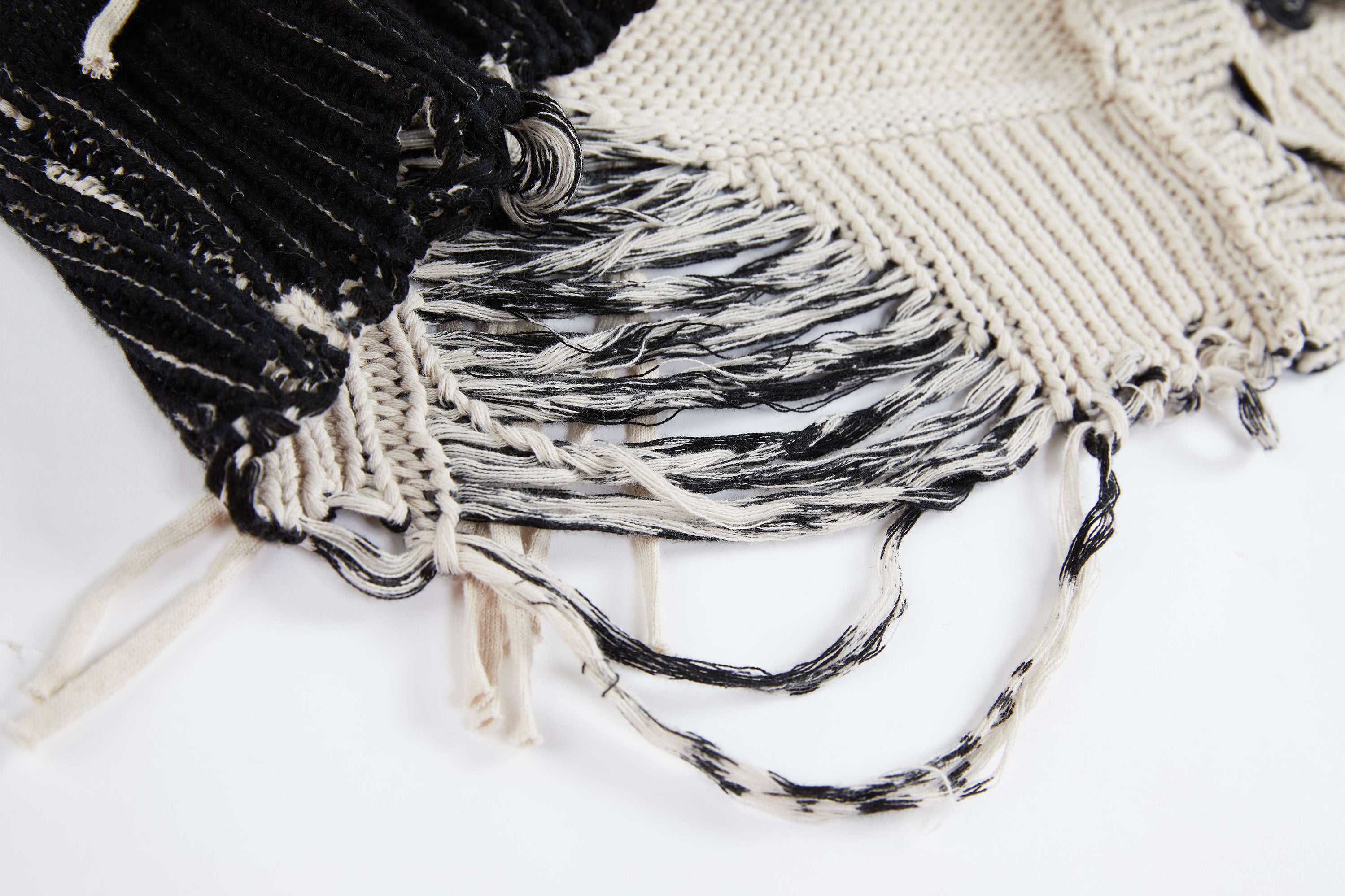 VANN VALRENCE Distressed Frayed Spray V-Neck Cardigan