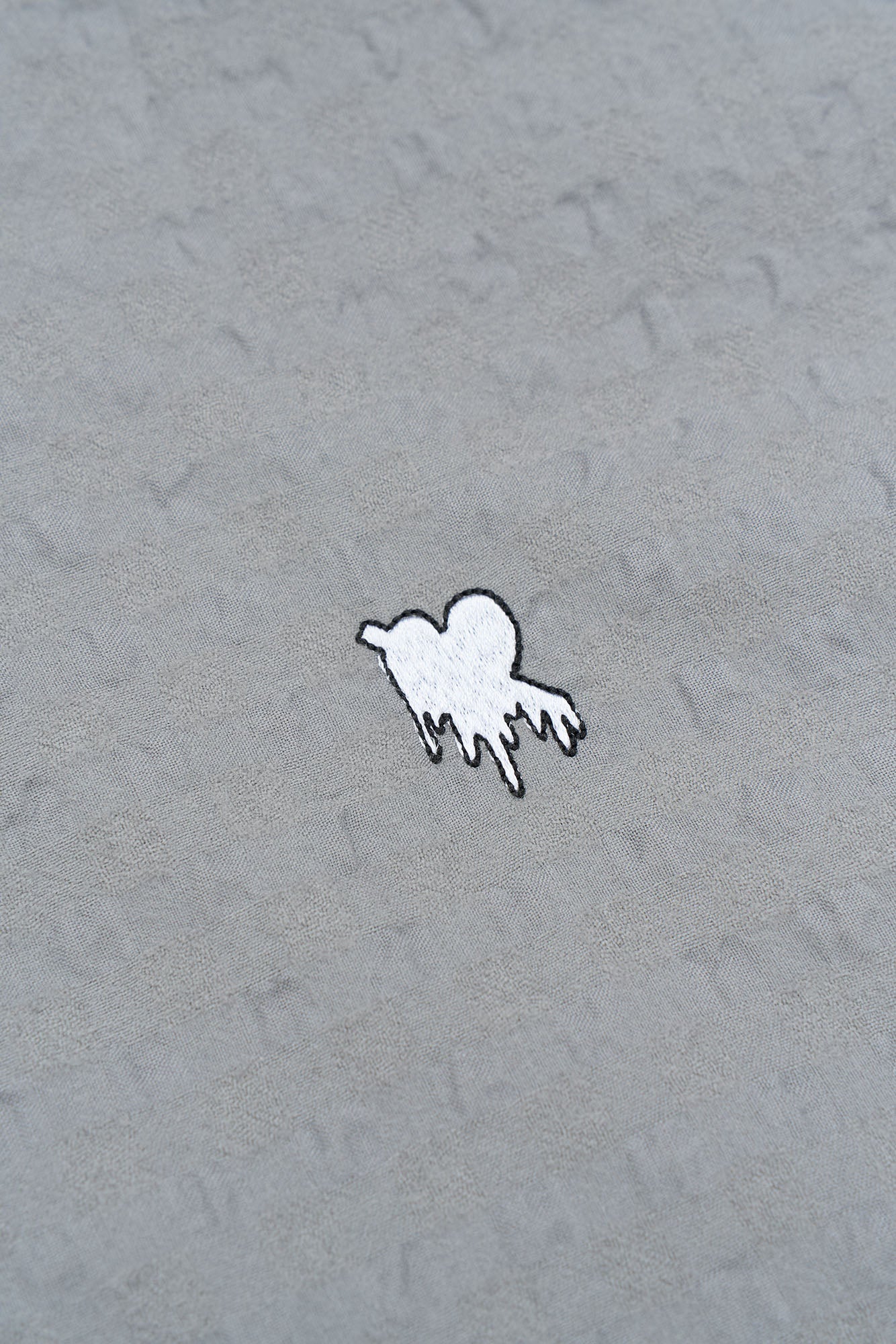OUYANG WENJUN Drip Heart Embroidered Seersucker Shirt