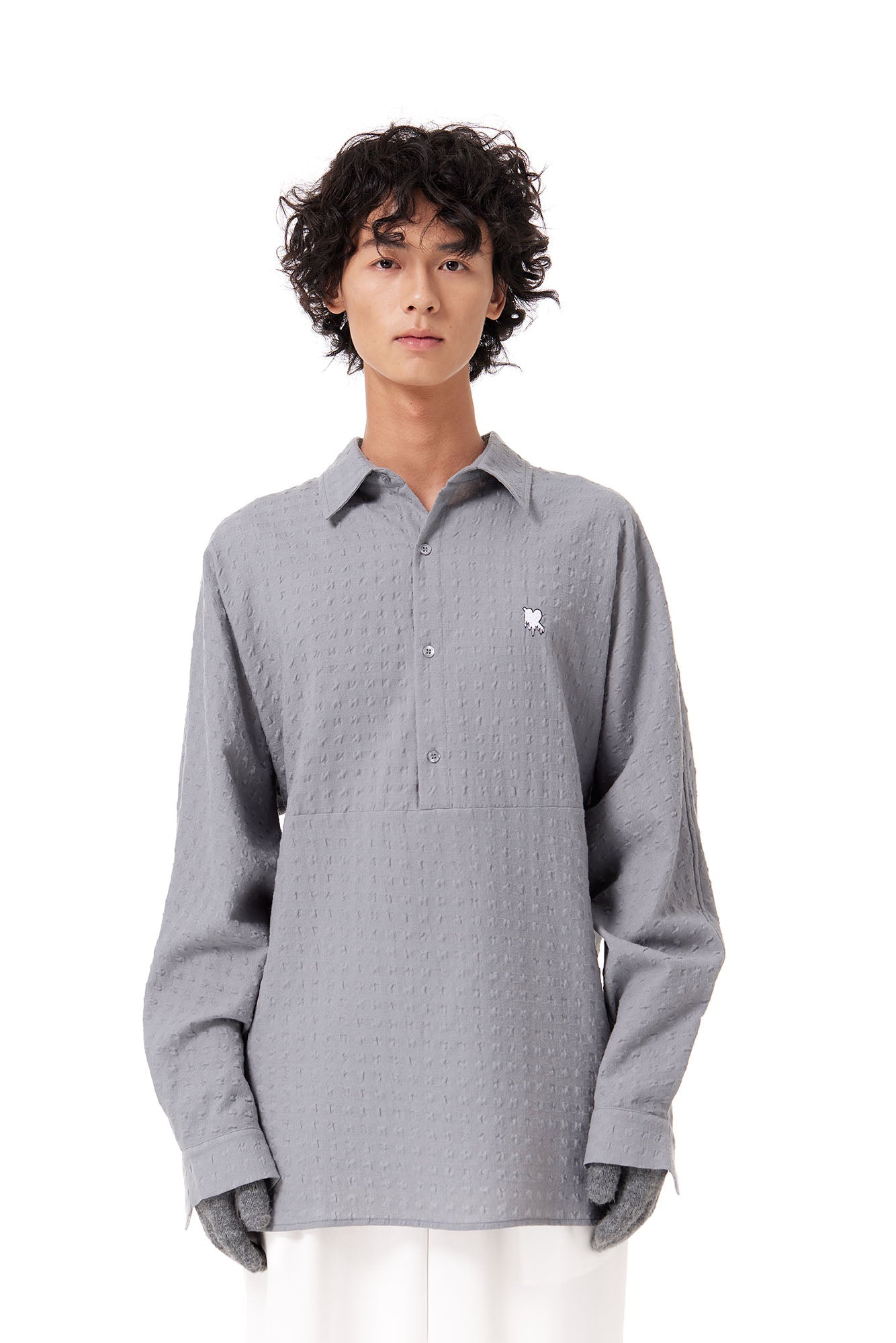 OUYANG WENJUN Drip Heart Embroidered Seersucker Shirt