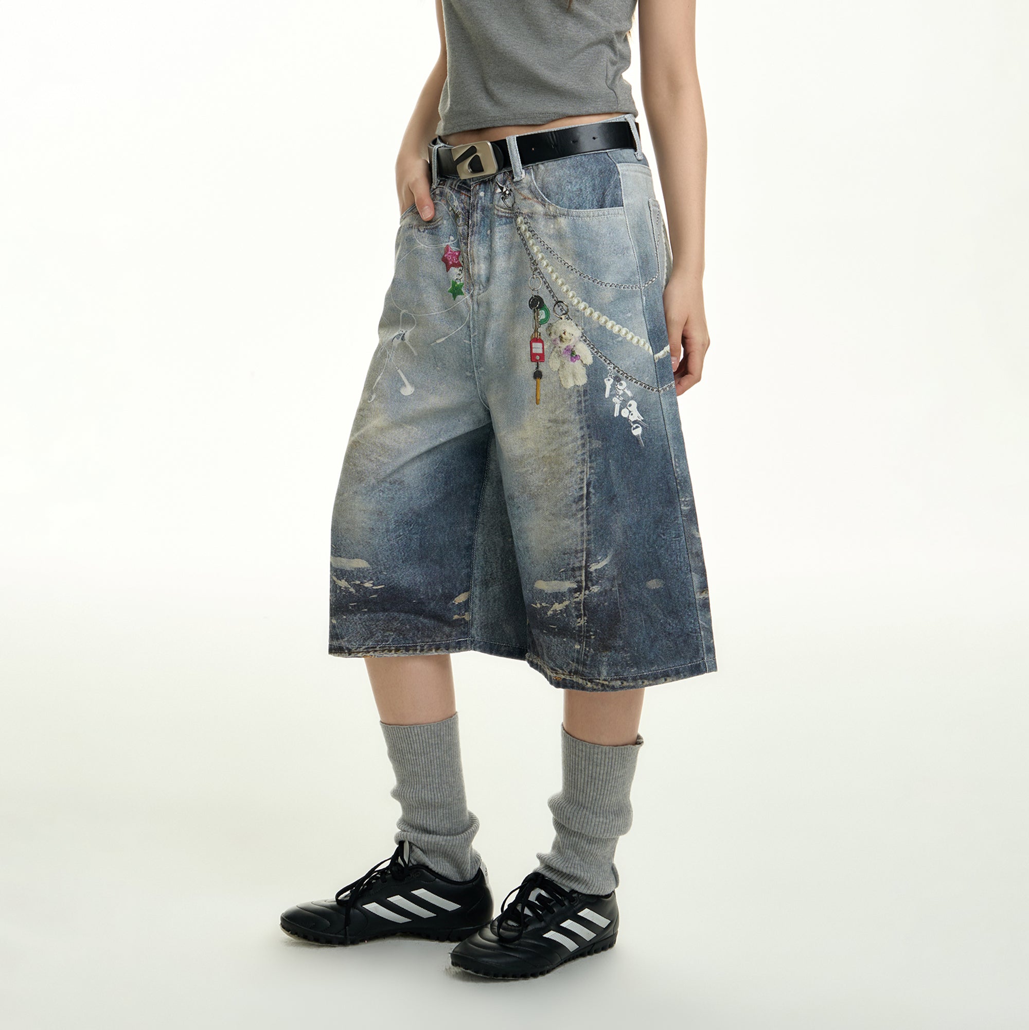 TGNS Distressed Chain Graphic Oversized Jorts