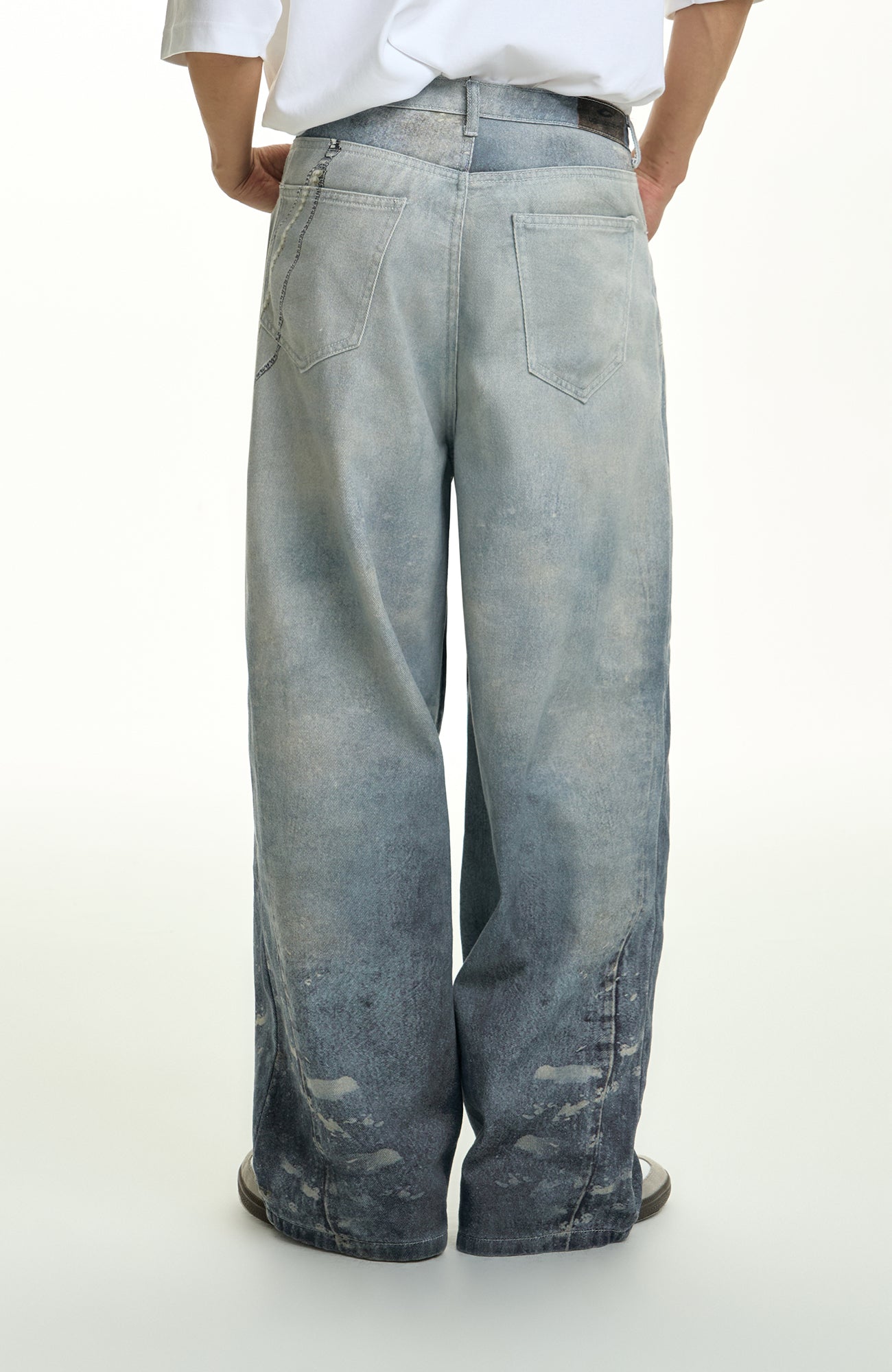 TGNS Distressed Chain Graphic Oversized Jeans