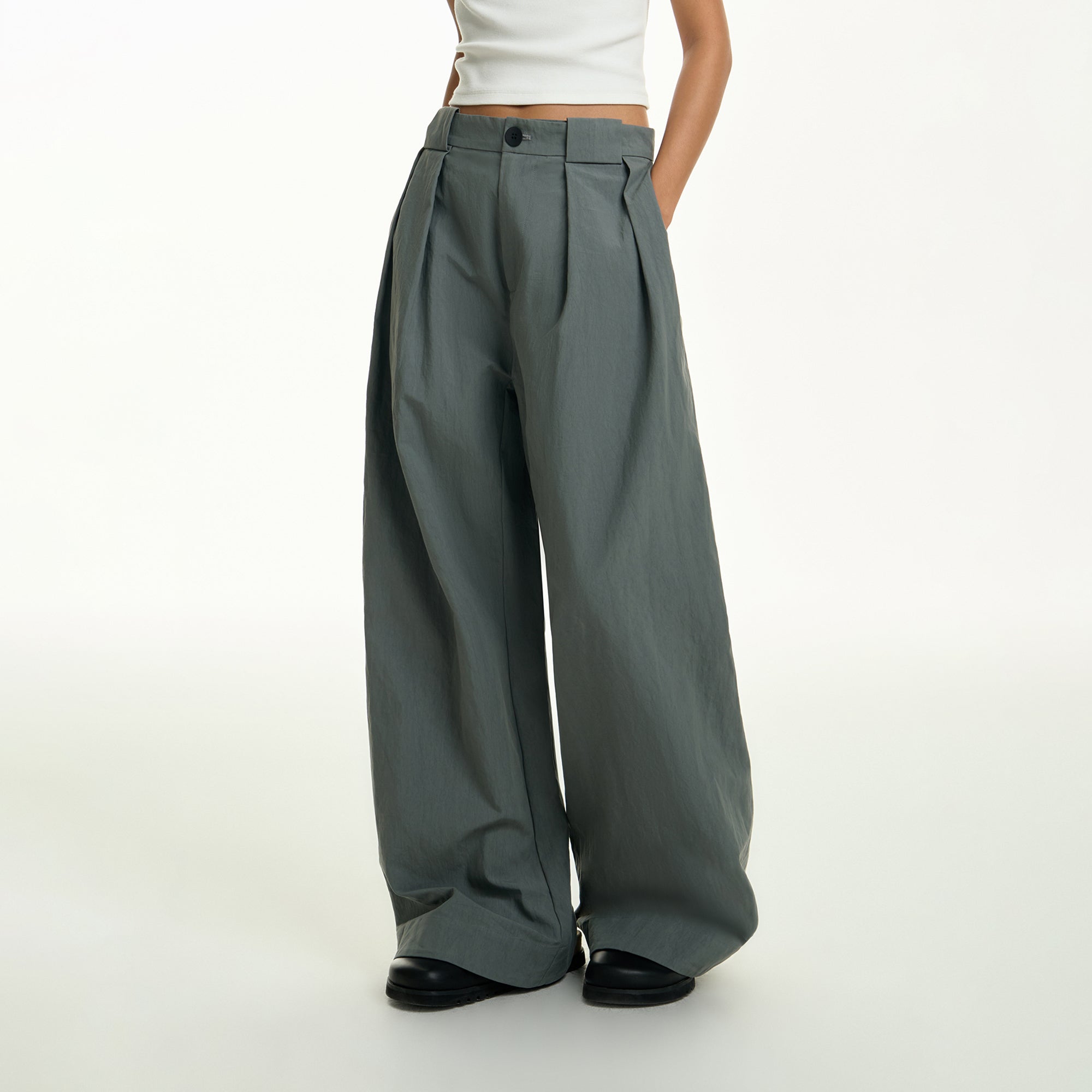 TGNS Retro Pleated Wide-Leg Trousers