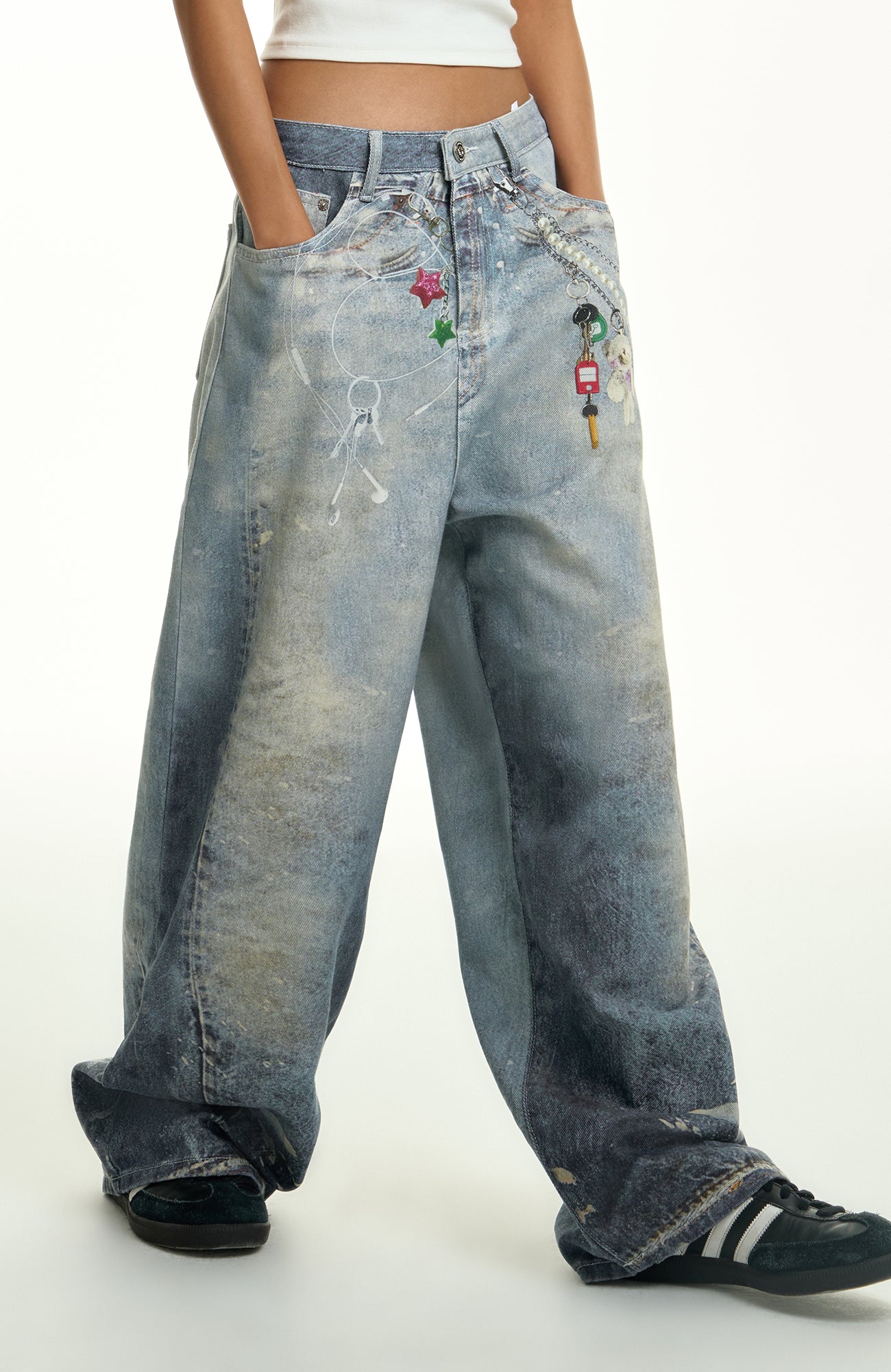TGNS Distressed Chain Graphic Oversized Jeans
