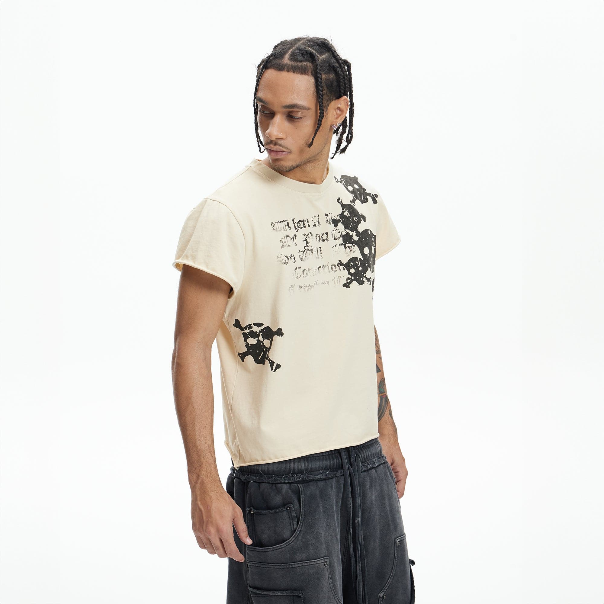 DND4DES Distressed Skull Graphic T-Shirt