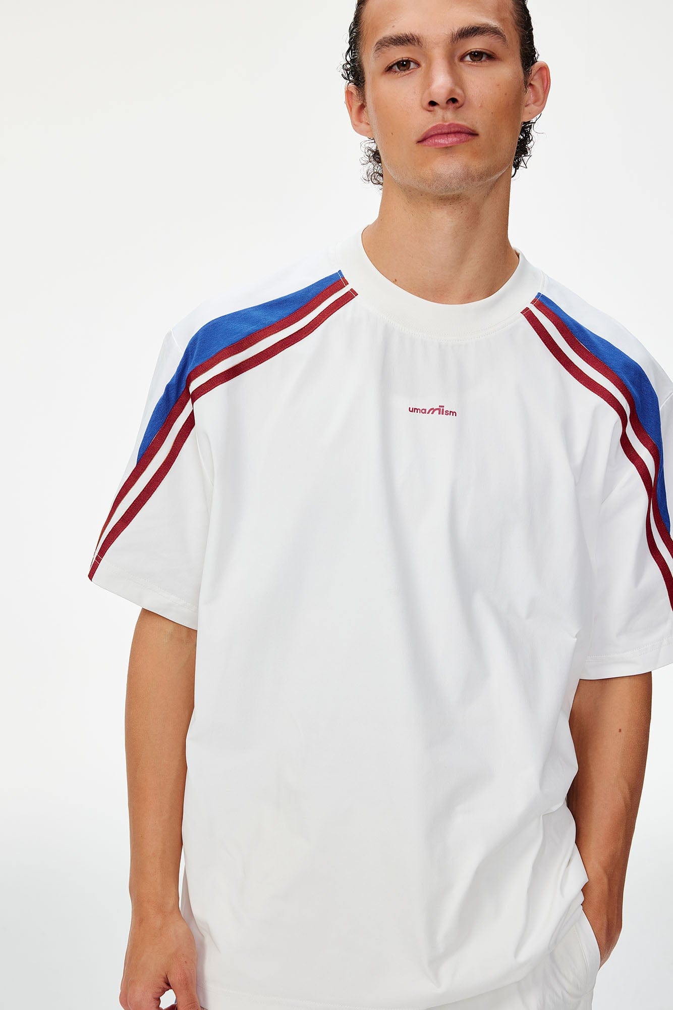 UMAMIISM Contrast Stripe Quick-Dry Raglan T-Shirt, premium urban and streetwear designers apparel on PROJECTISR.com, UMAMIISM