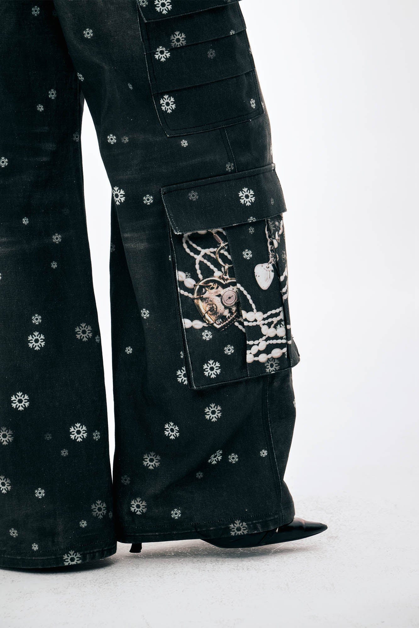 DND4DES×Faychui Snowflake Full-Print Spliced Multi-Pocket Jeans, premium urban and streetwear designers apparel on PROJECTISR.com, DND4DES