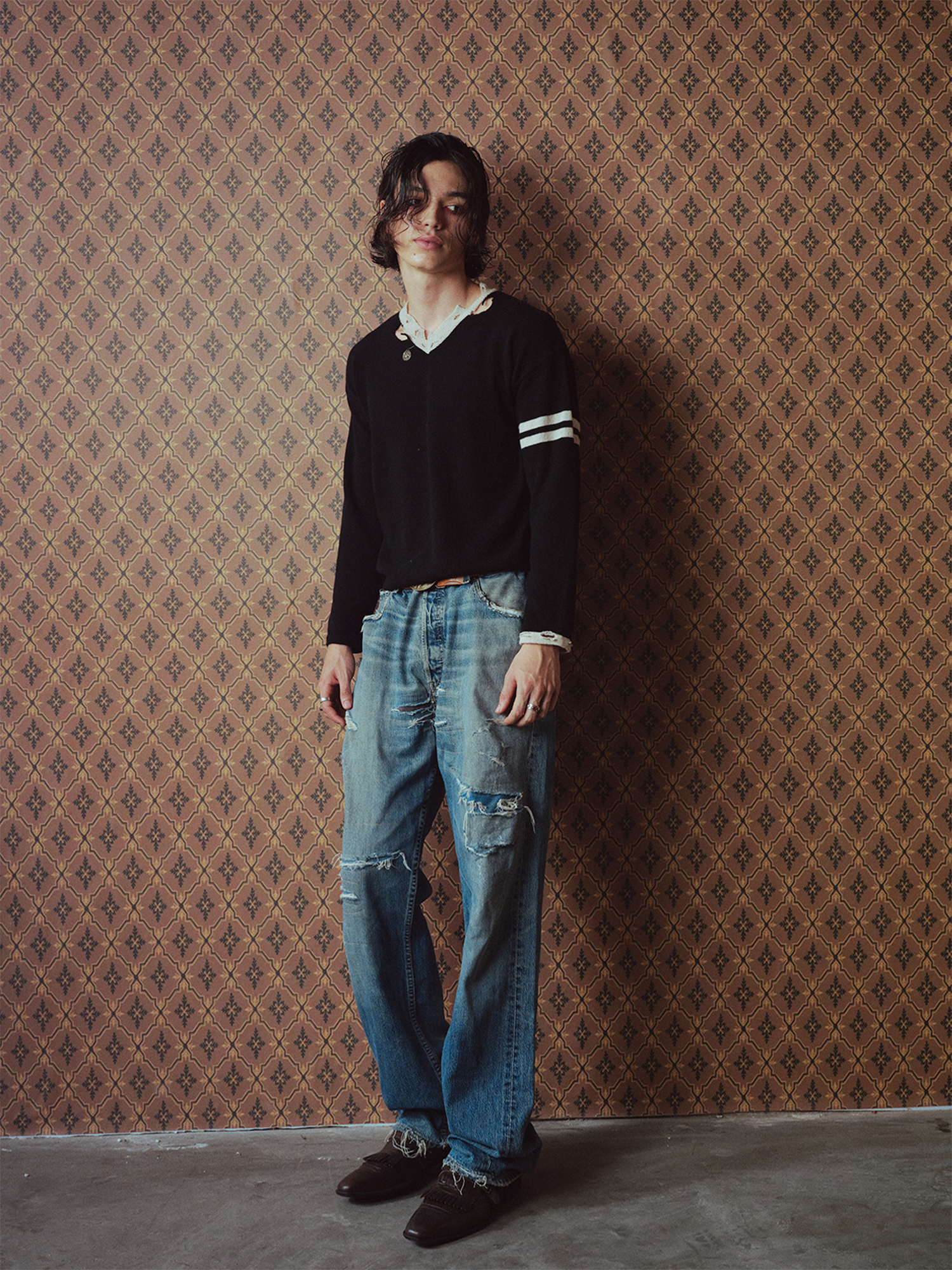 RICHILL Distressed V-Neck Coin-Button Wool Sweater