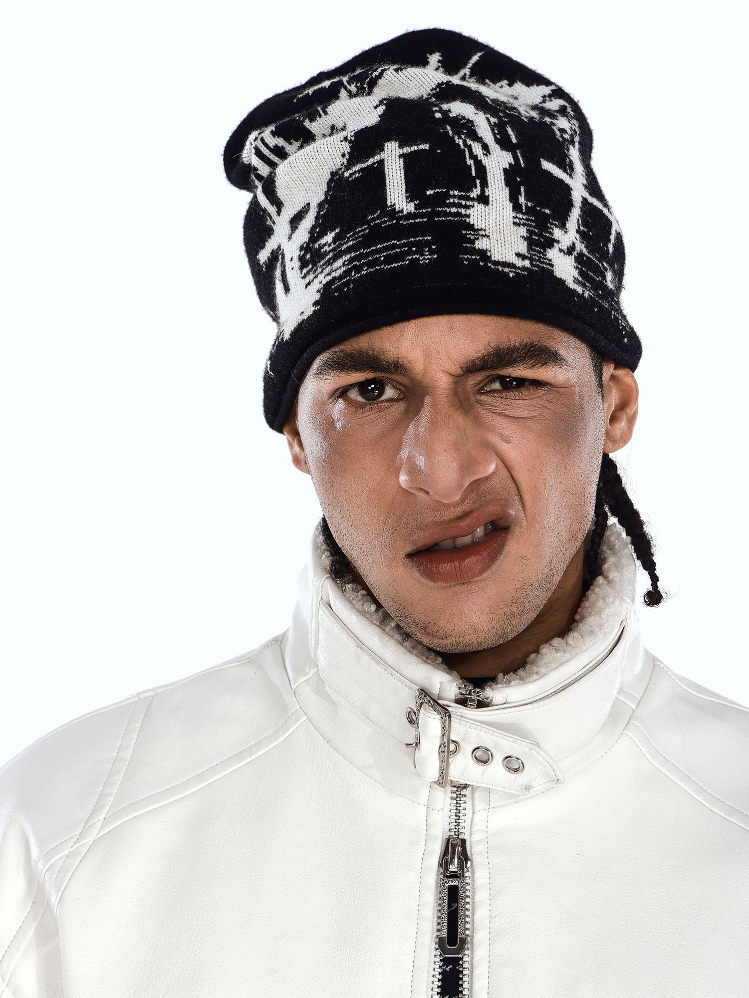 FLYERRER Grunge Cross Jacquard Slouch Beanie