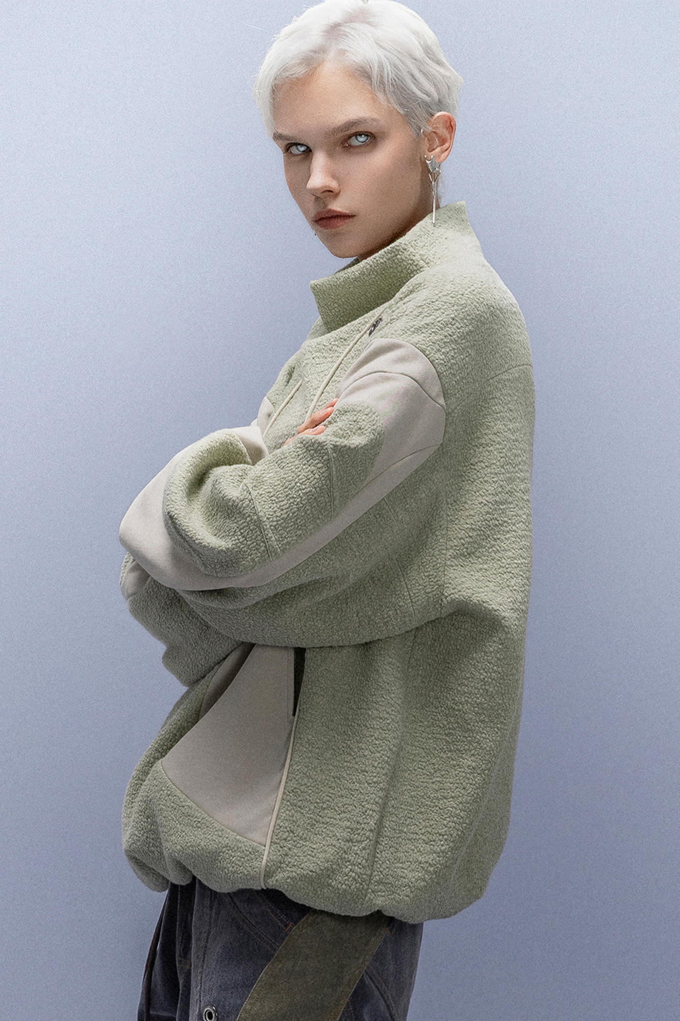 XIPHEVIL Fleece-Panel Saber-Sleeve Sweatshirt Green