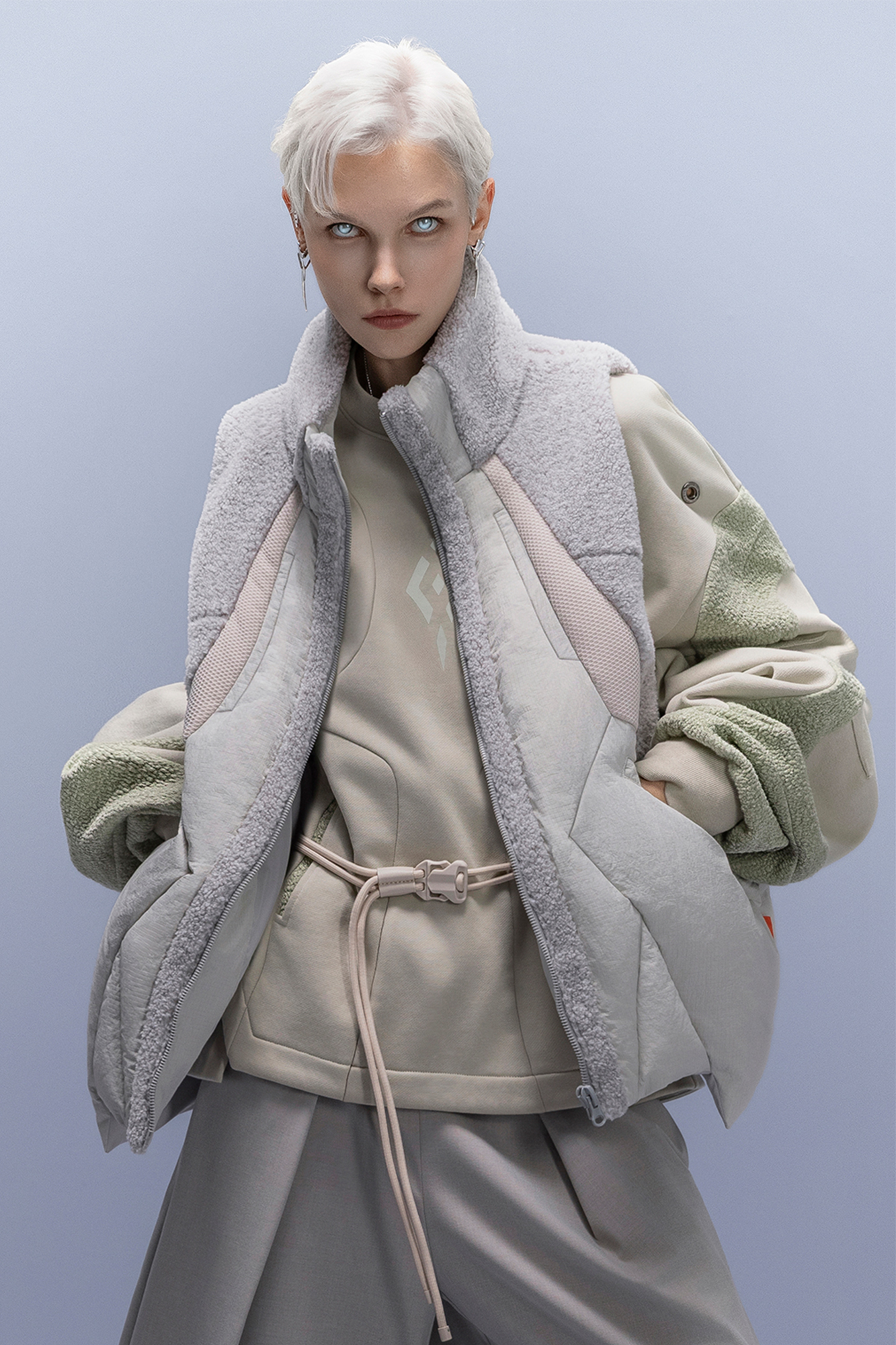 XIPHEVIL High-Neck Fleece-Panel Vest Light Gray