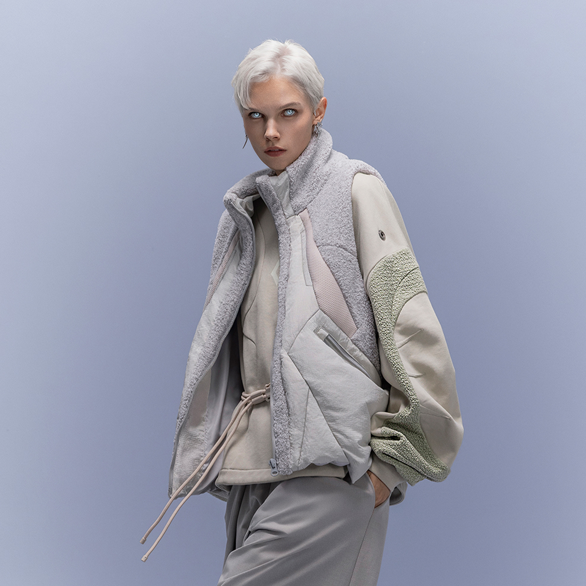 XIPHEVIL High-Neck Fleece-Panel Vest Light Gray