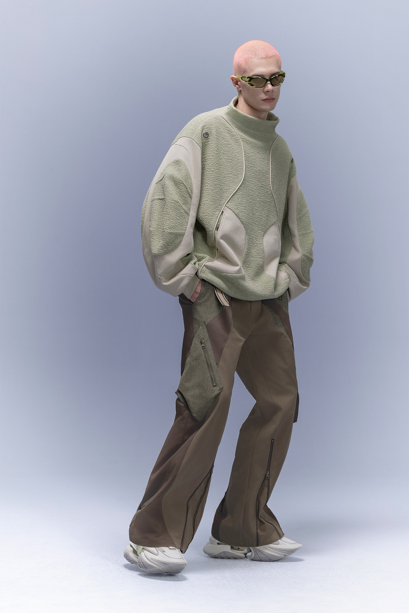 XIPHEVIL Fleece-Panel Saber-Sleeve Sweatshirt Green