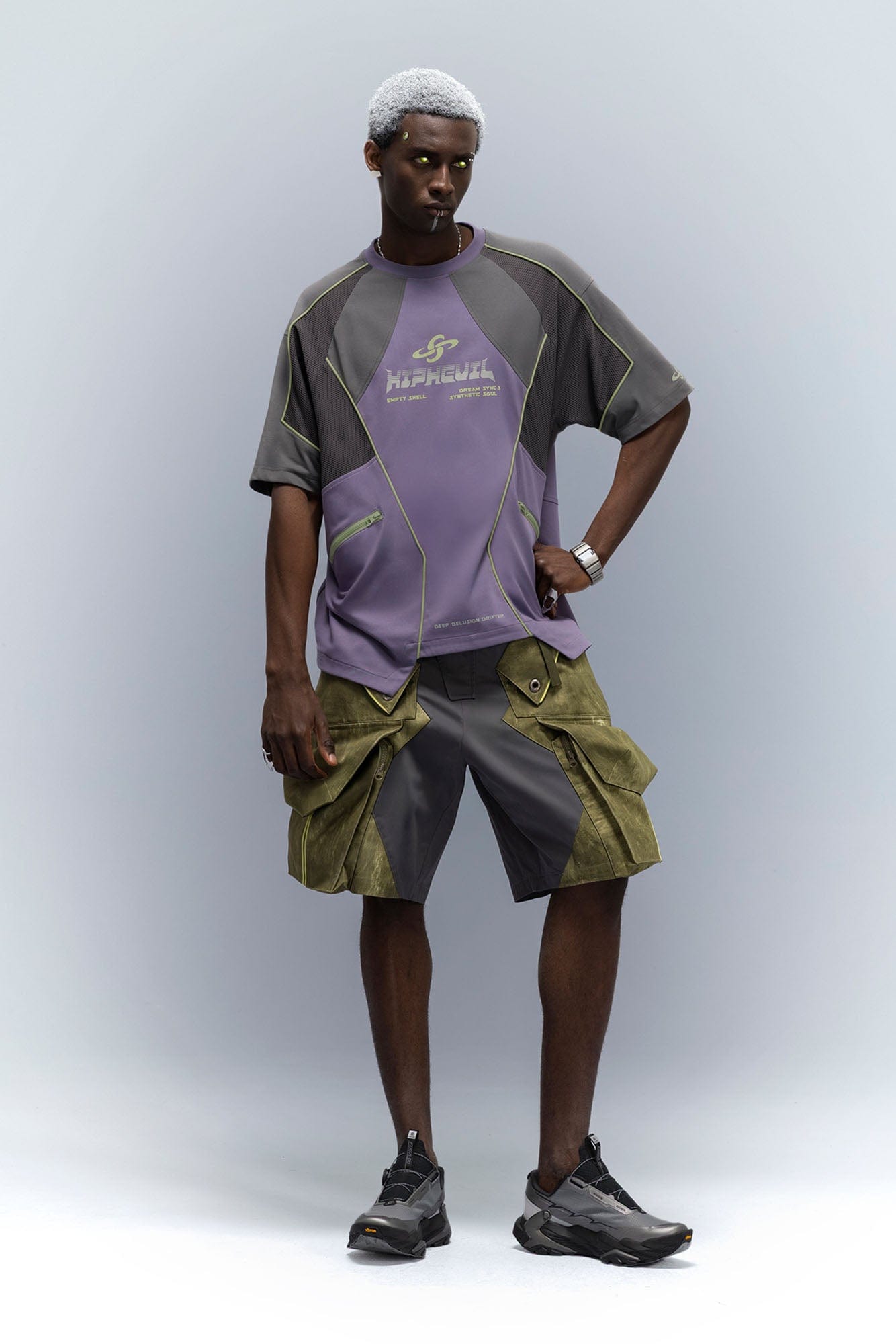 XIPHEVIL Contrast Paneled Mesh Zip-Pocket Raglan T-Shirt Purple