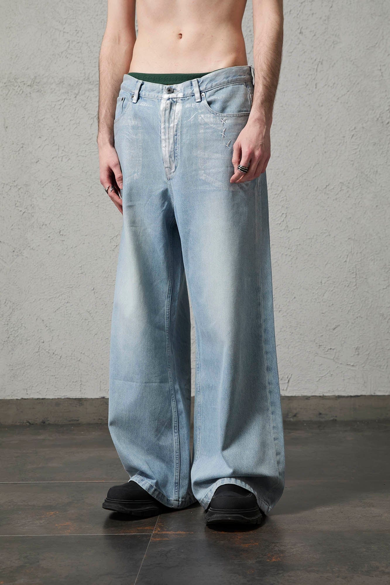 ORGANIC EMOTION Flying Bird Embroidered Washed Wide-Leg Jeans