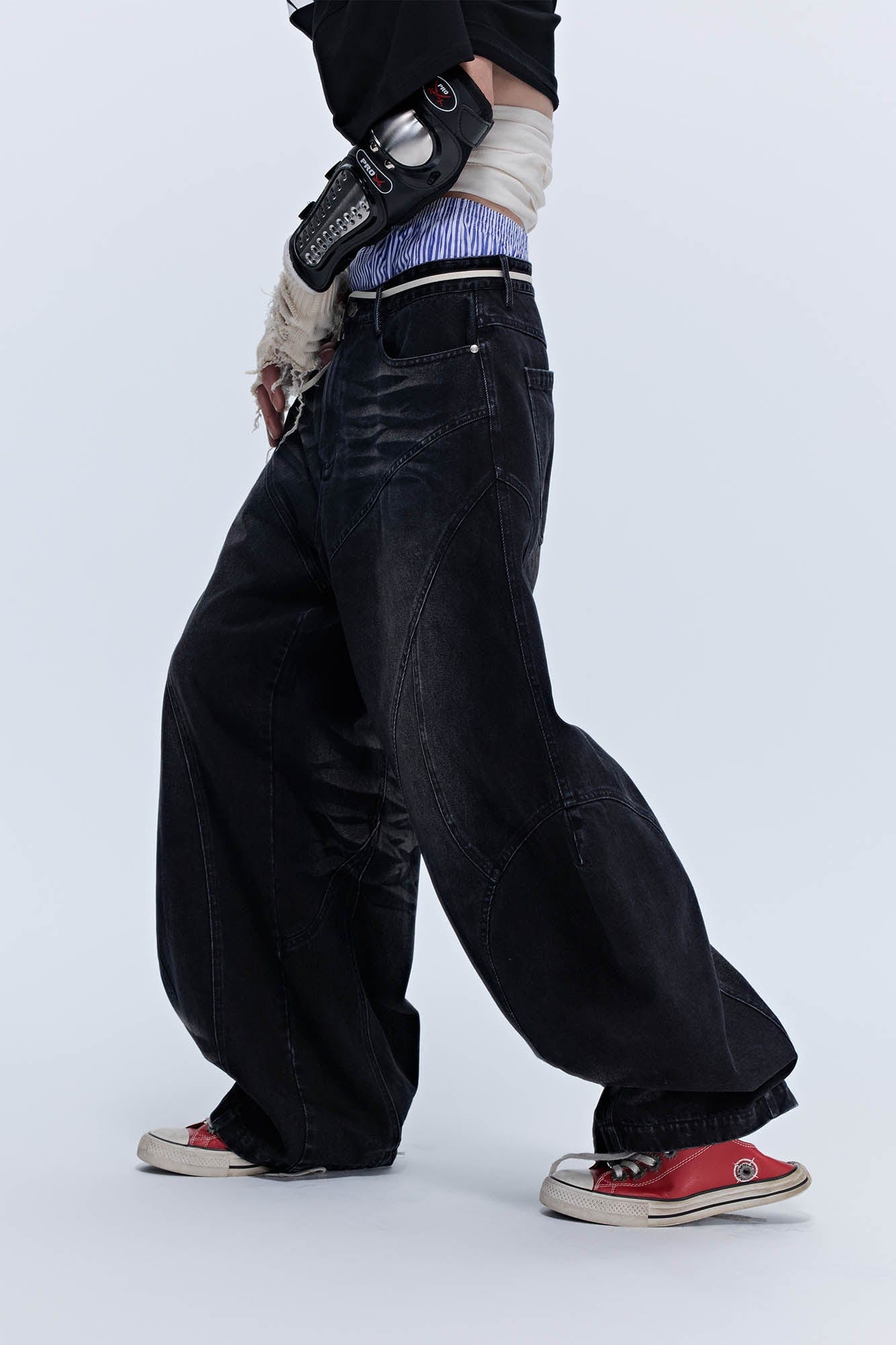 SAVAGEGROWTHWORLD Arc-Paneled Washed Oversized Balloon Jeans, premium urban and streetwear designers apparel on PROJECTISR.com, SAVAGEGROWTHWORLD