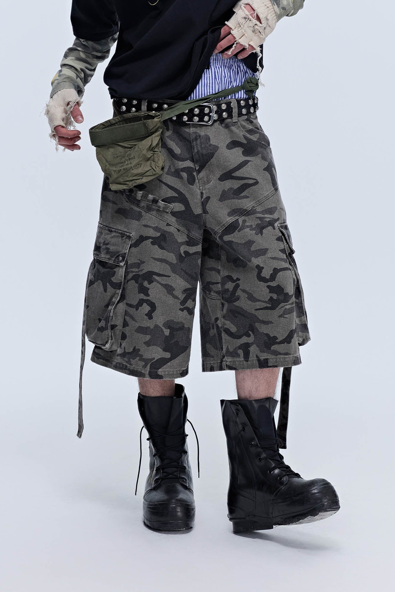 SAVAGEGROWTHWORLD Camo Spliced Multi-Pocket Shorts, premium urban and streetwear designers apparel on PROJECTISR.com, SAVAGEGROWTHWORLD
