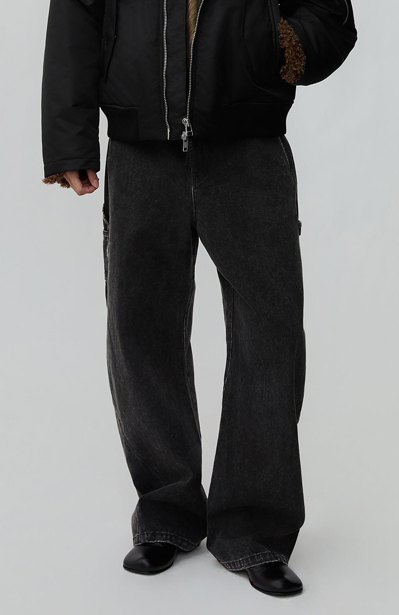 OPICLOTH Classic Washed Panel Straight-Leg Jeans