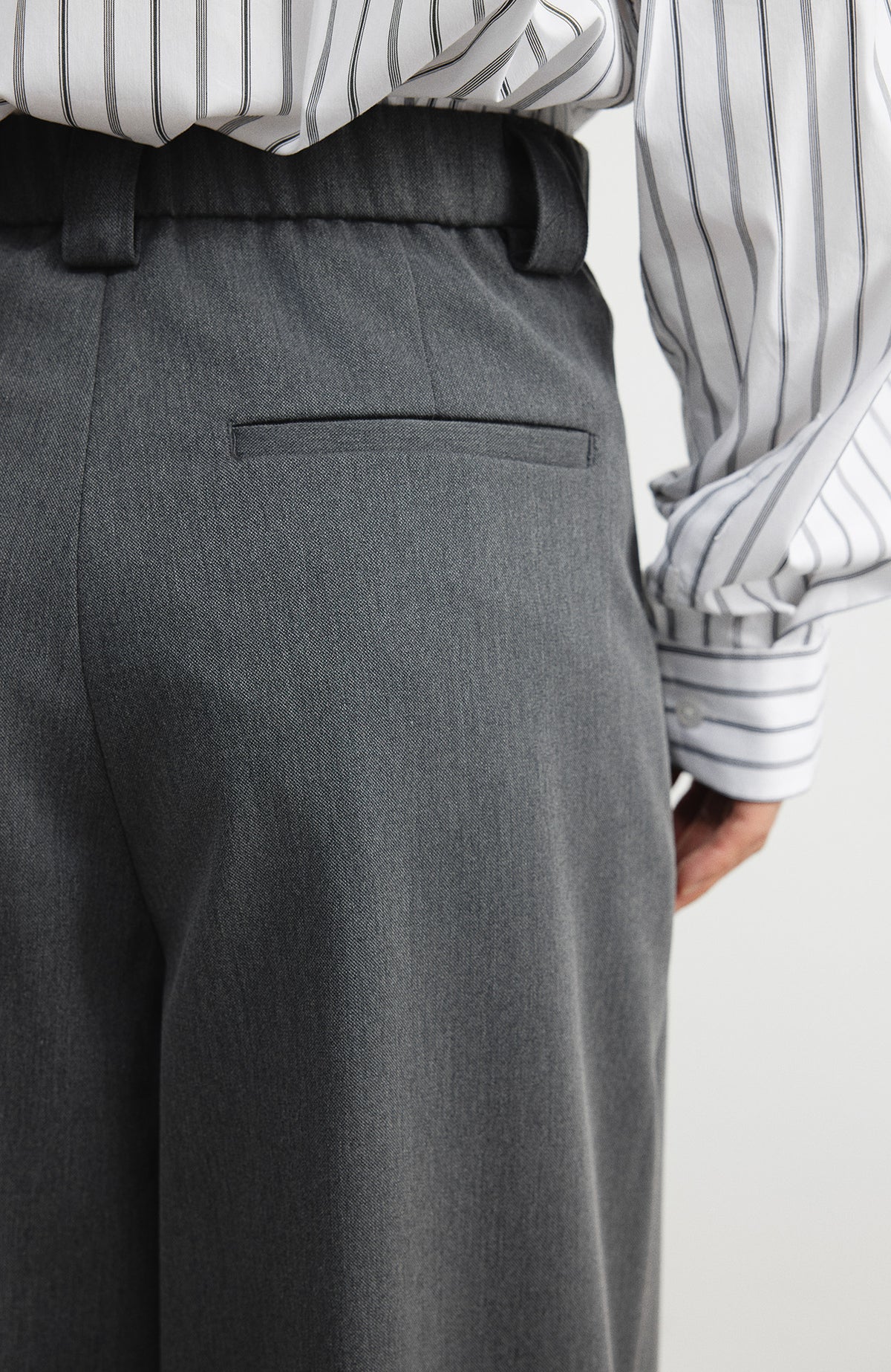 SAMMOKONPA Pleated Oversized Trousers