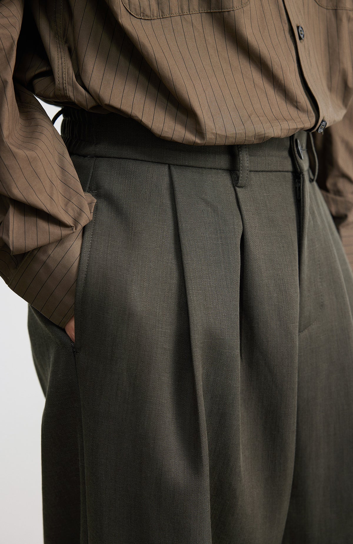 SAMMOKONPA Retro Double-Pleat Wide-Leg Trousers
