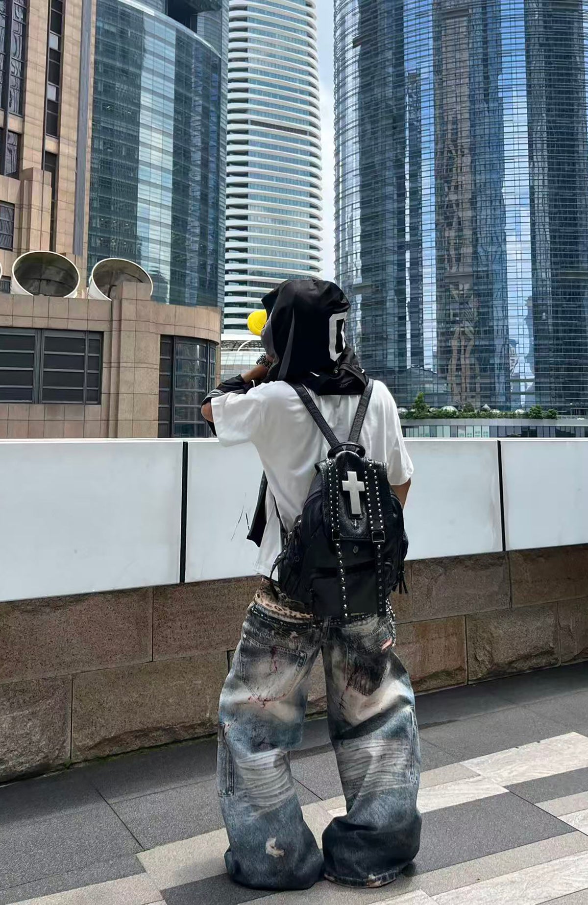 YIZILINGF Graphic Distressed Baggy Jeans