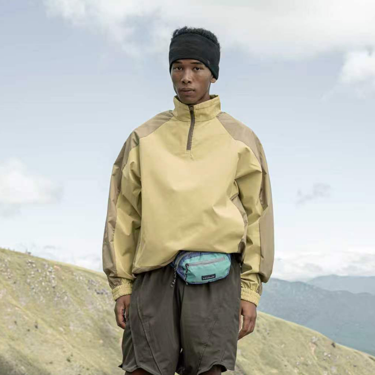 HALCYON Half-Zip Splash-Proof Windbreaker Pullover