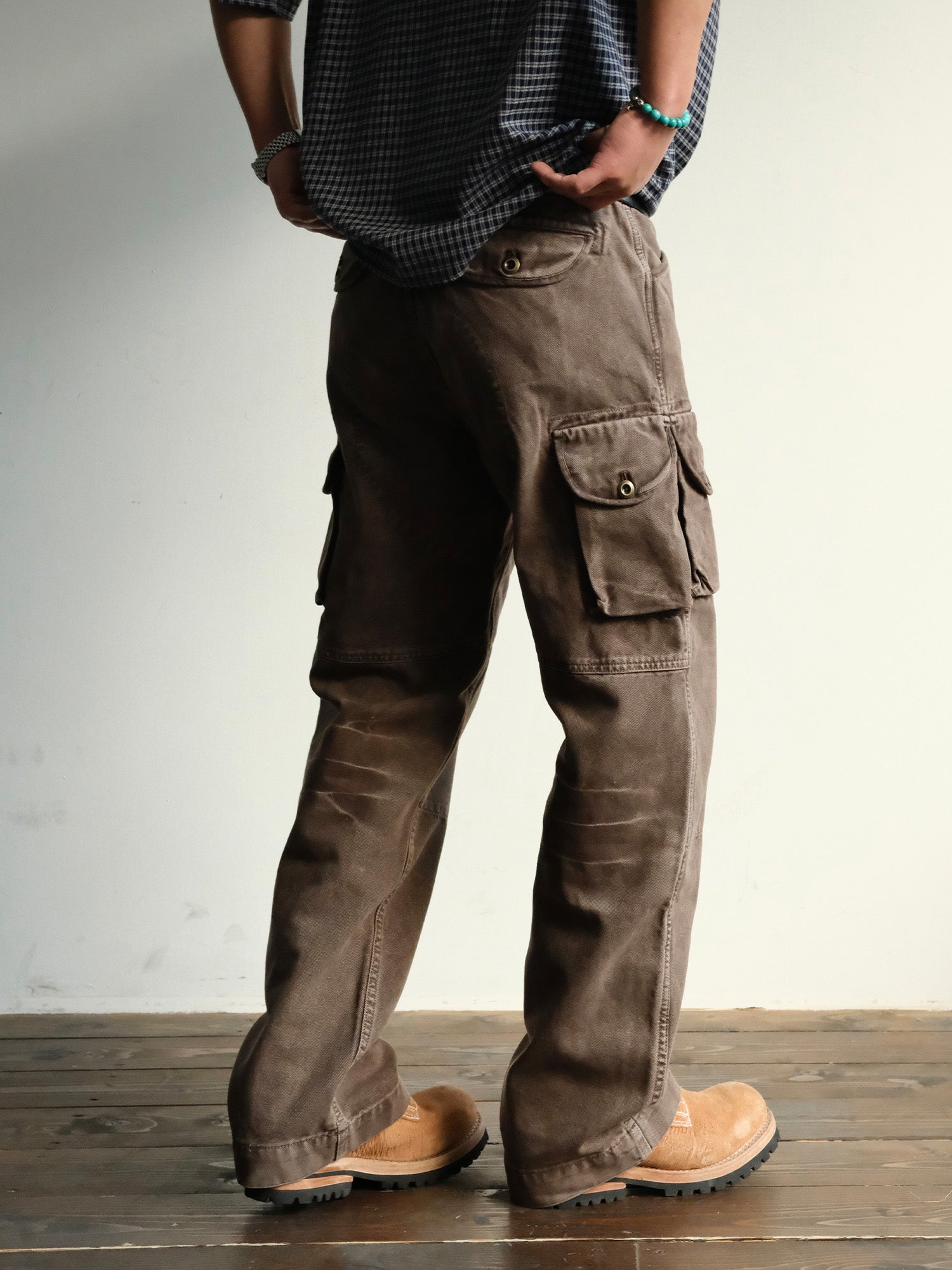 NEIGBORL Washed Multi-Pocket Gradient Cargo Pants, premium urban and streetwear designers apparel on PROJECTISR.com, NEIGBORL
