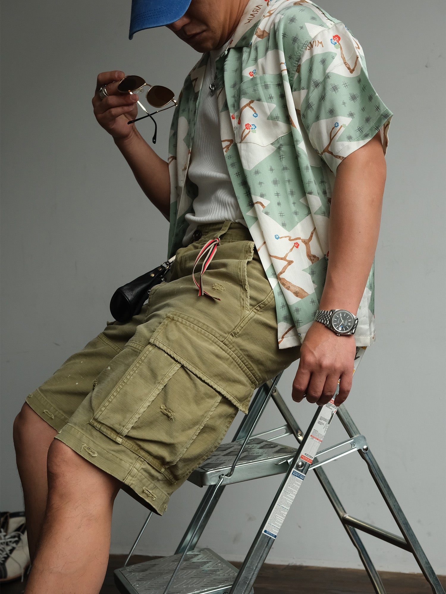 NEIGBORL Distressed Multi-Pocket Washed Cargo Shorts, premium urban and streetwear designers apparel on PROJECTISR.com, NEIGBORL