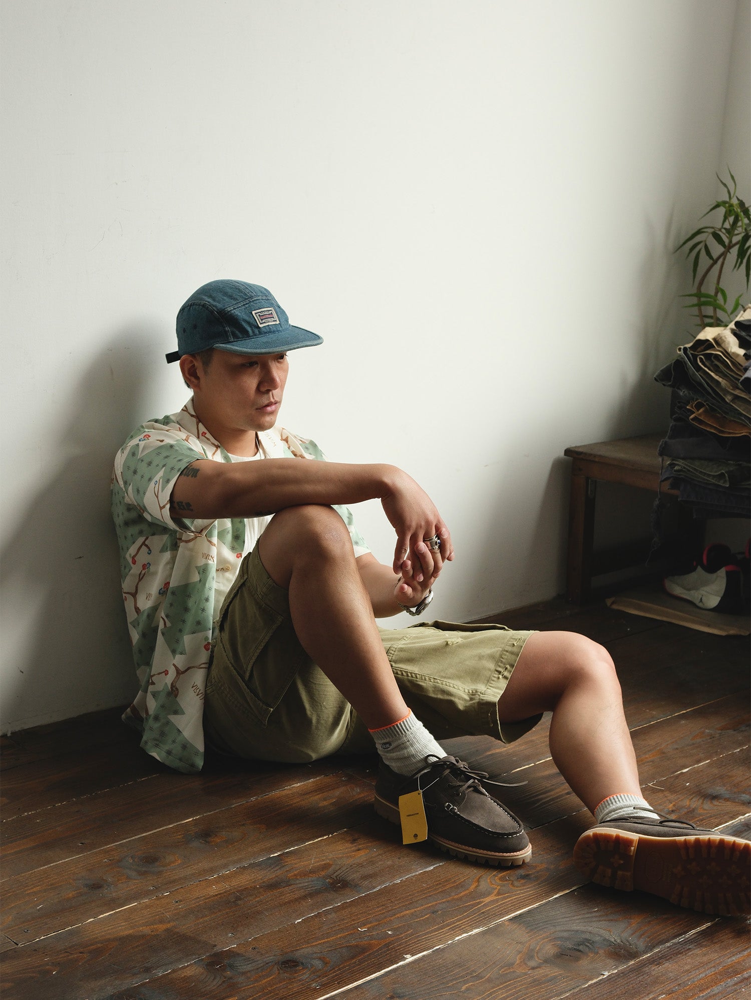 NEIGBORL Distressed Multi-Pocket Washed Cargo Shorts, premium urban and streetwear designers apparel on PROJECTISR.com, NEIGBORL