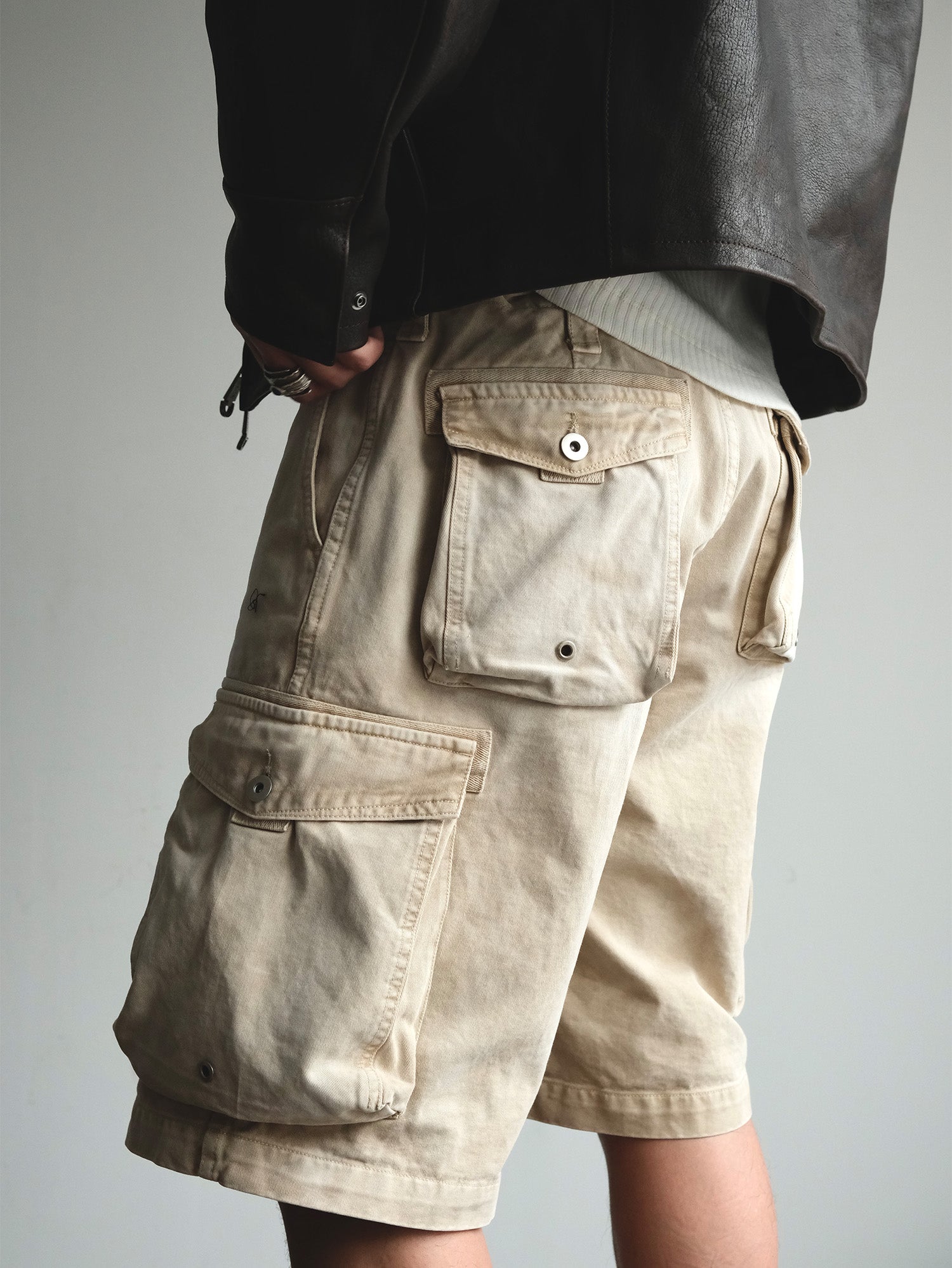 NEIGBORL Washed Sulfur-Dyed Multi-Pocket Cargo Shorts, premium urban and streetwear designers apparel on PROJECTISR.com, NEIGBORL