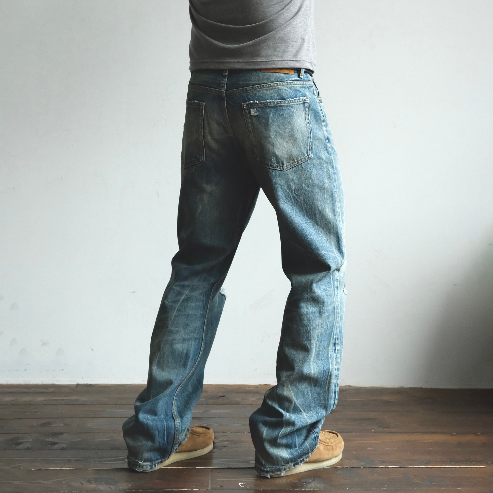 NEIGBORL Wash Distressed Loose-Fit Jeans Blue, premium urban and streetwear designers apparel on PROJECTISR.com, NEIGBORL