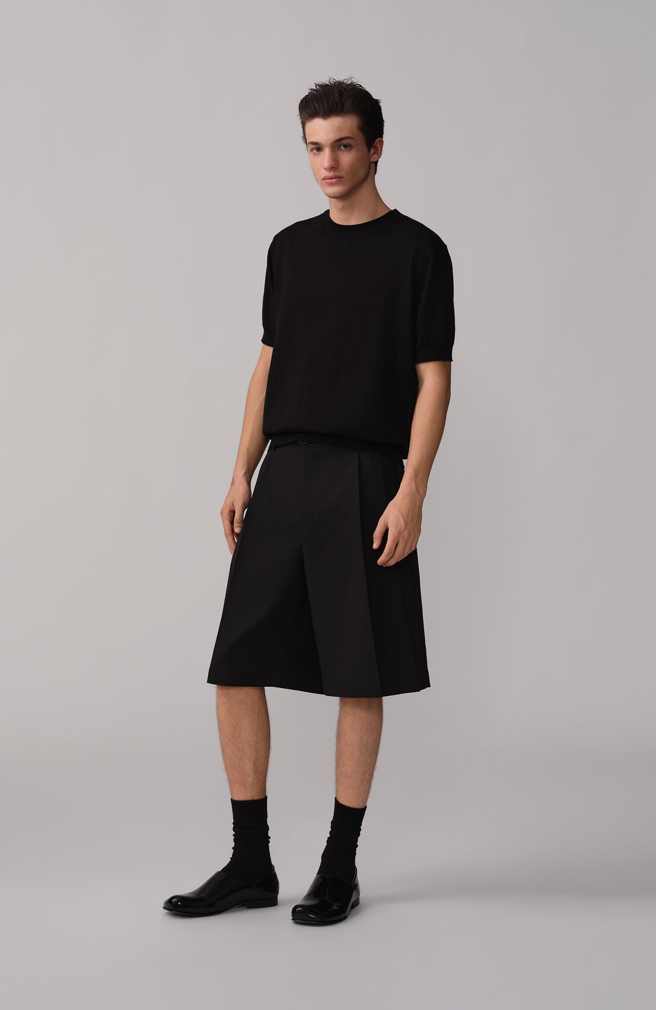 OPICLOTH Pleated Wide-Leg Suit Shorts