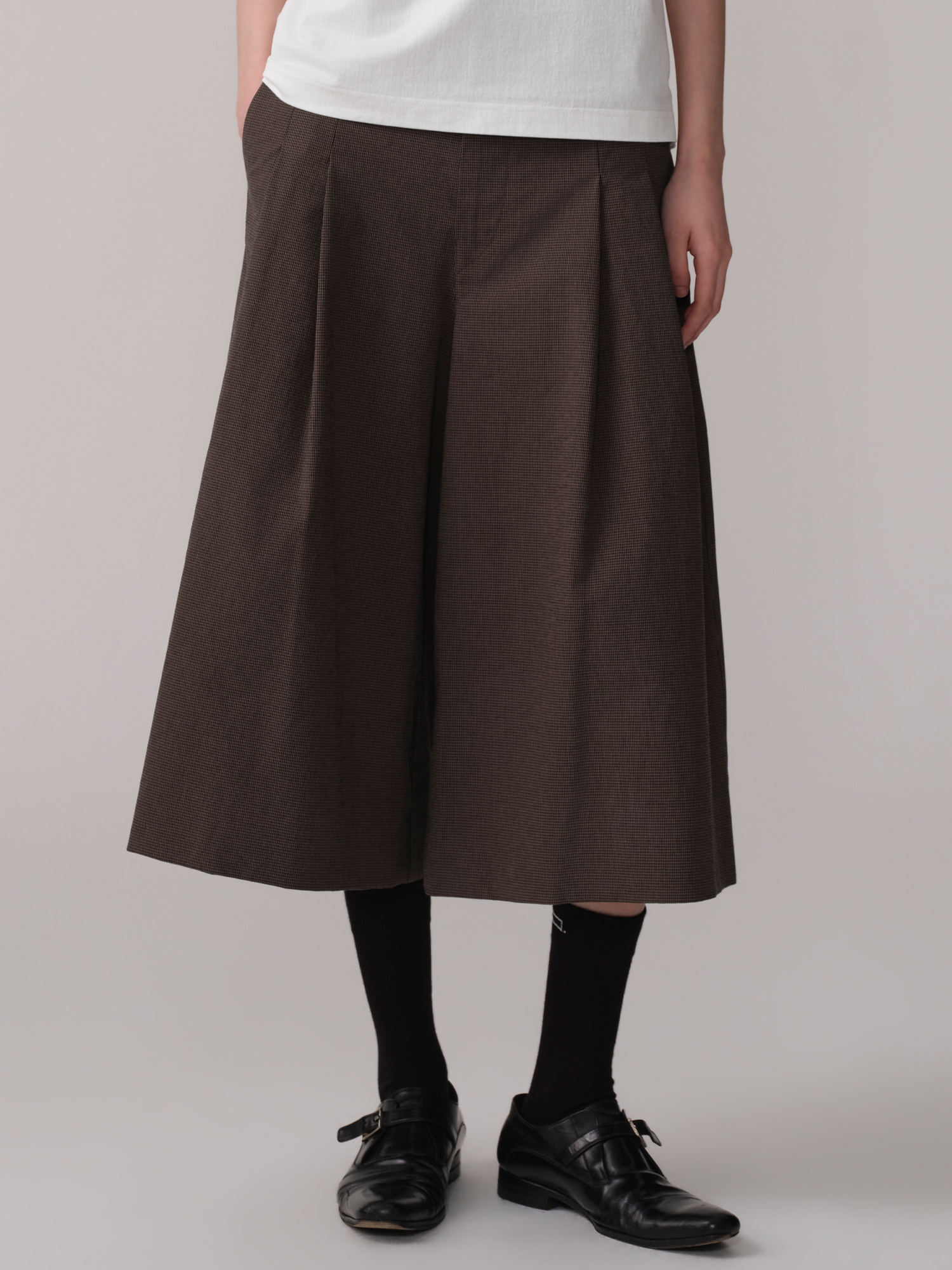 OPICLOTH Retro Houndstooth Pleated Culotte Shorts, premium urban and streetwear designers apparel on PROJECTISR.com, OPICLOTH