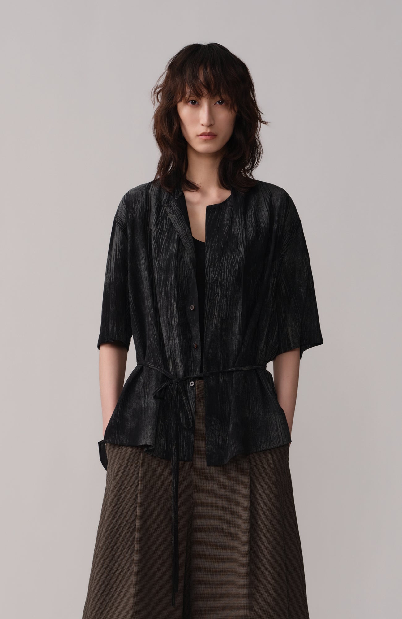 OPICLOTH Crinkled Draped Half Shirt