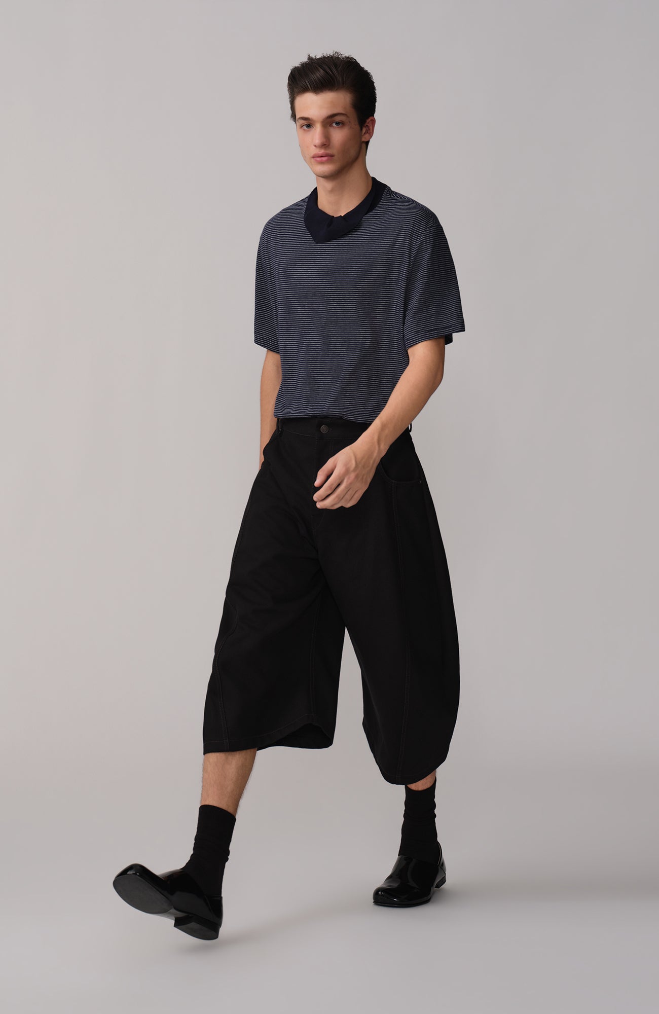 OPICLOTH Curved Wide-Leg Bermuda Shorts
