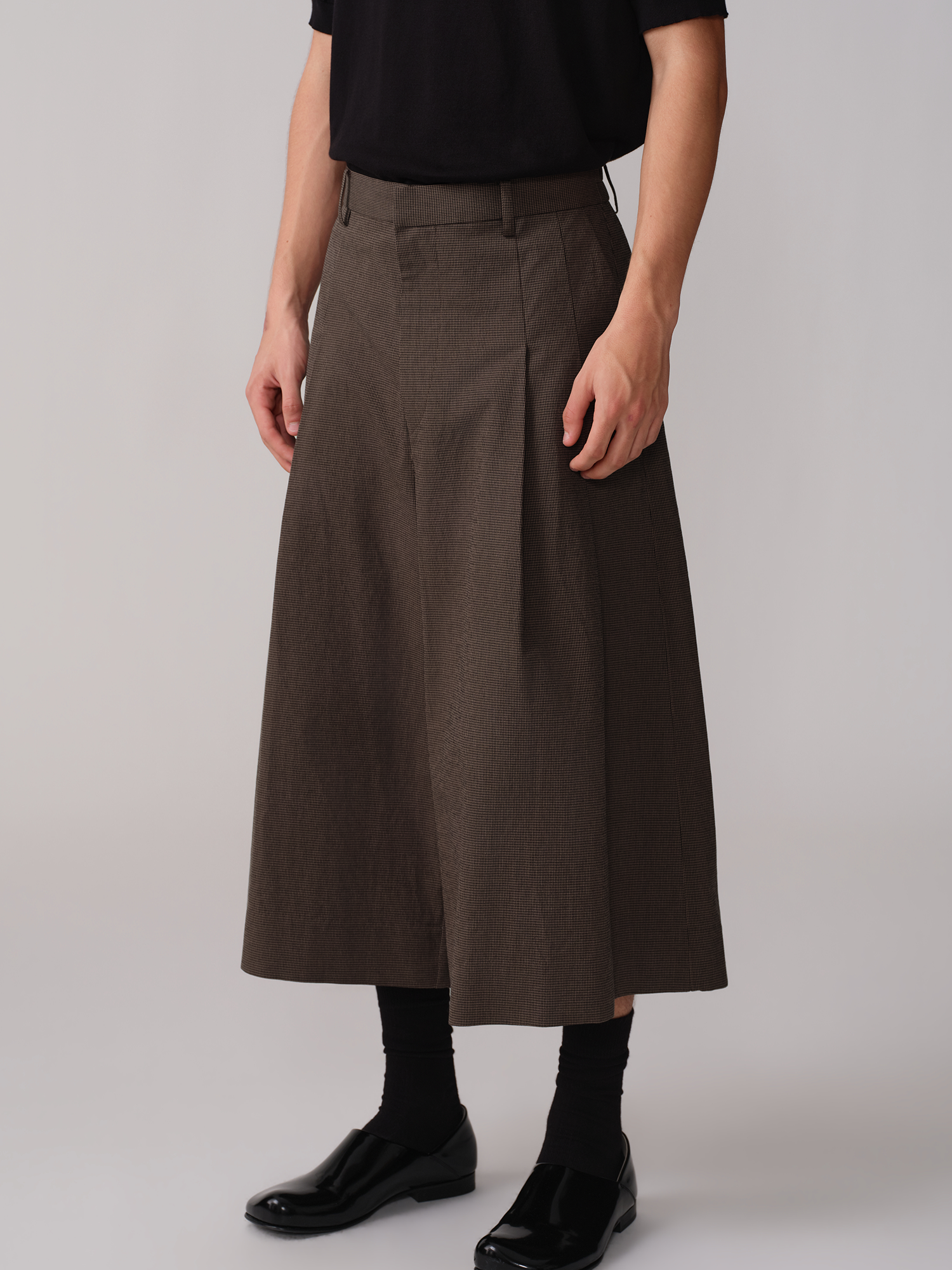 OPICLOTH Retro Houndstooth Pleated Culotte Shorts, premium urban and streetwear designers apparel on PROJECTISR.com, OPICLOTH