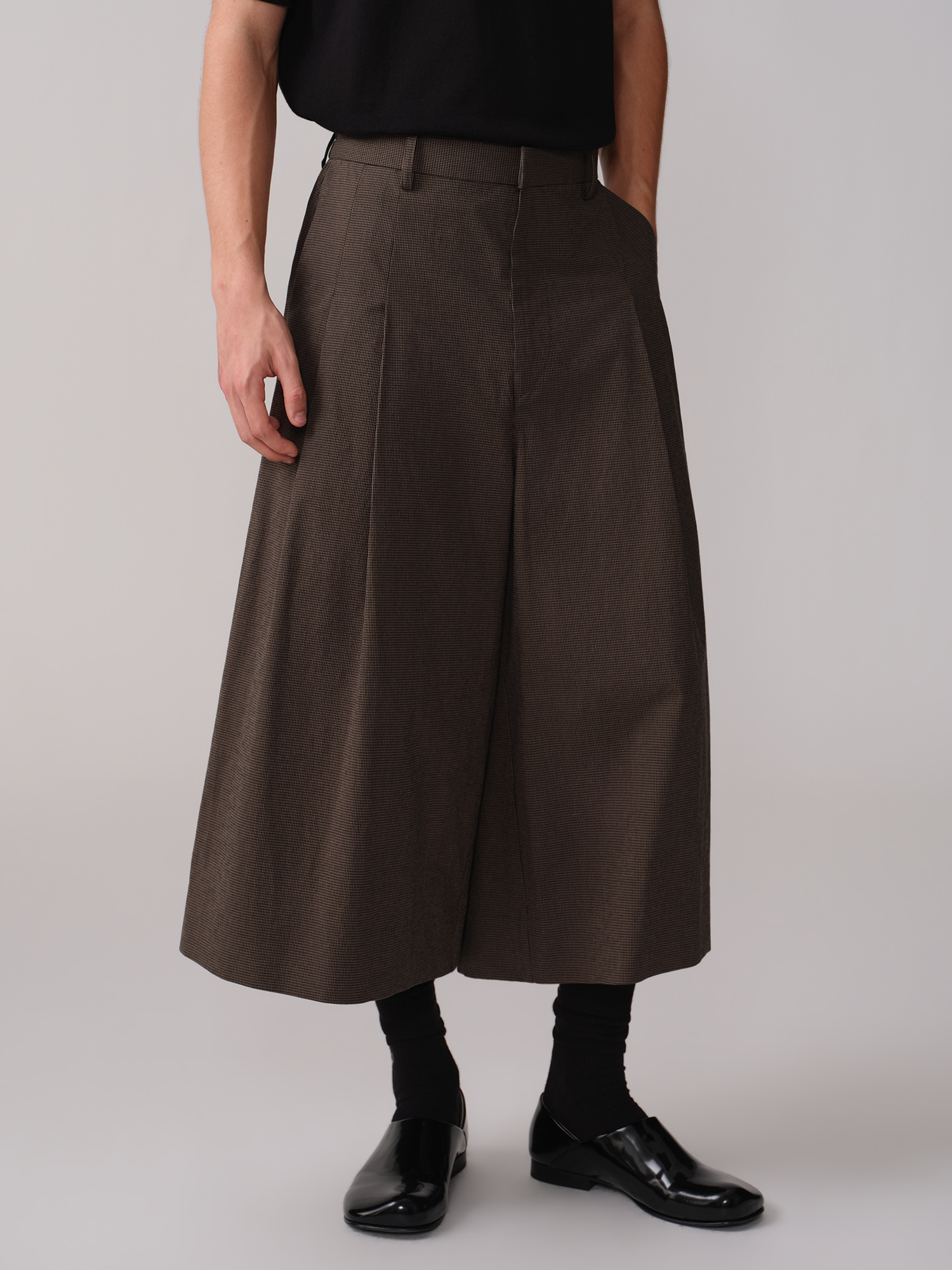 OPICLOTH Retro Houndstooth Pleated Culotte Shorts, premium urban and streetwear designers apparel on PROJECTISR.com, OPICLOTH