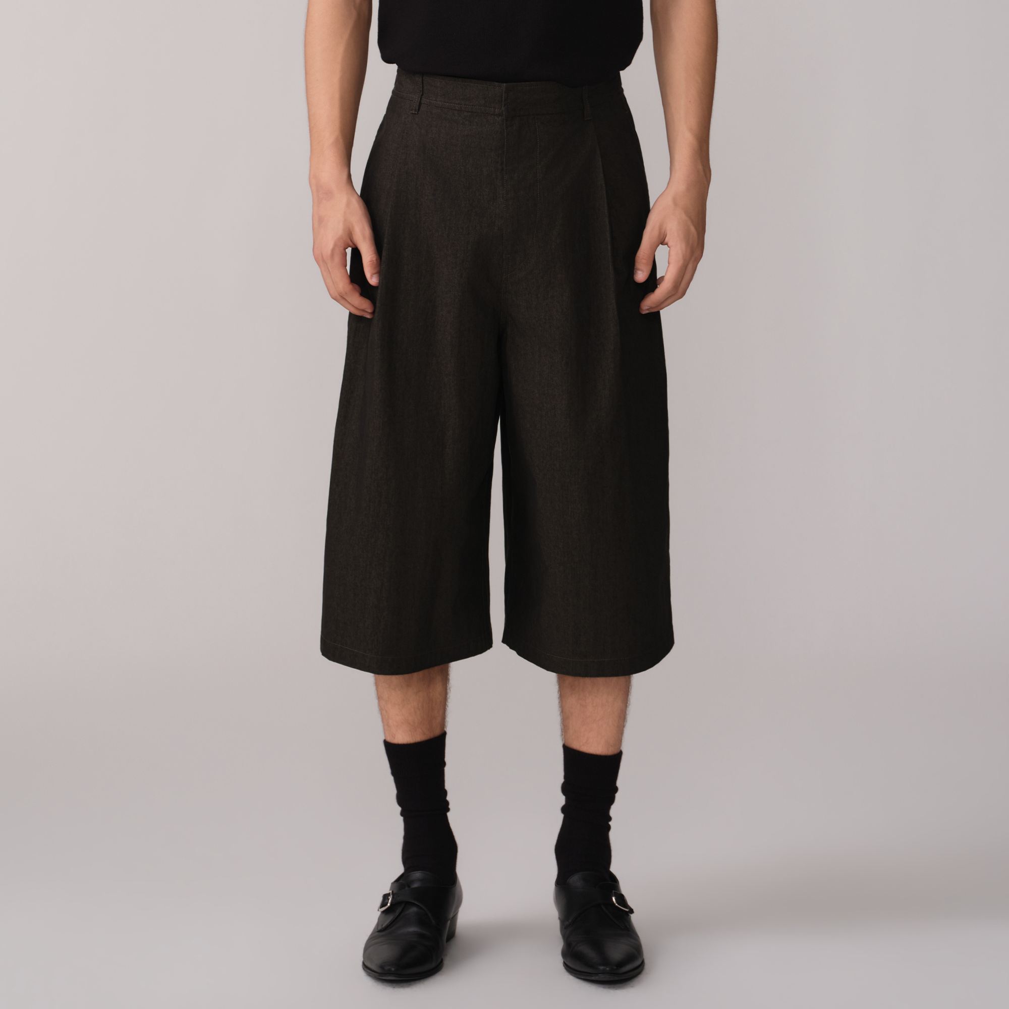 OPICLOTH Retro Pleated Wide-Leg Cropped Shorts, premium urban and streetwear designers apparel on PROJECTISR.com, OPICLOTH