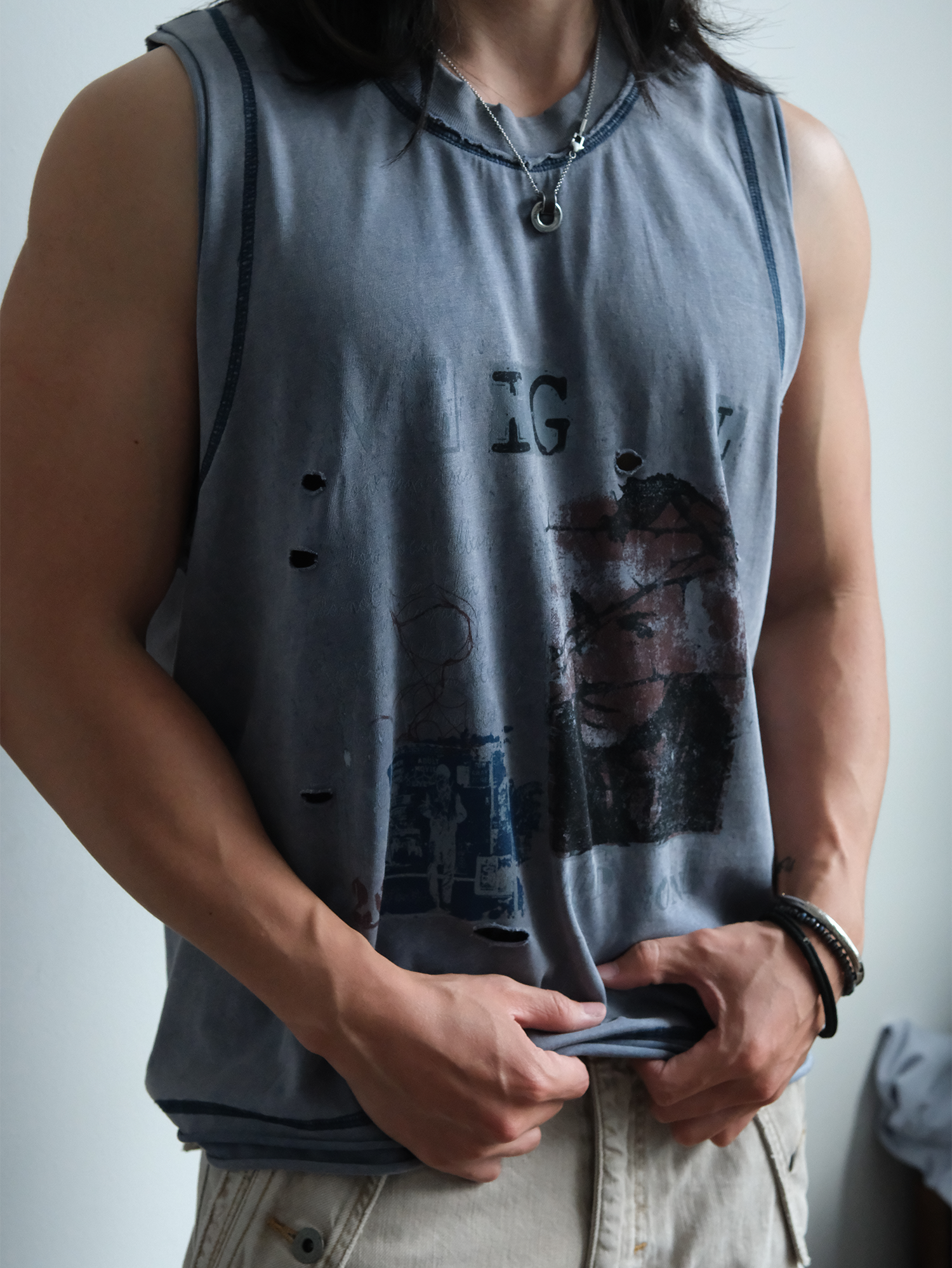 NEIGBORL Distressed Washed Graphic Tank Top