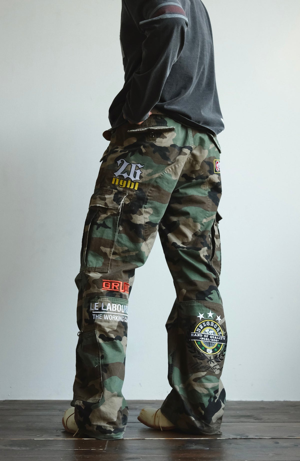 NEIGBORL Retro Camo Embroidered Straight-Leg Cargo Pants