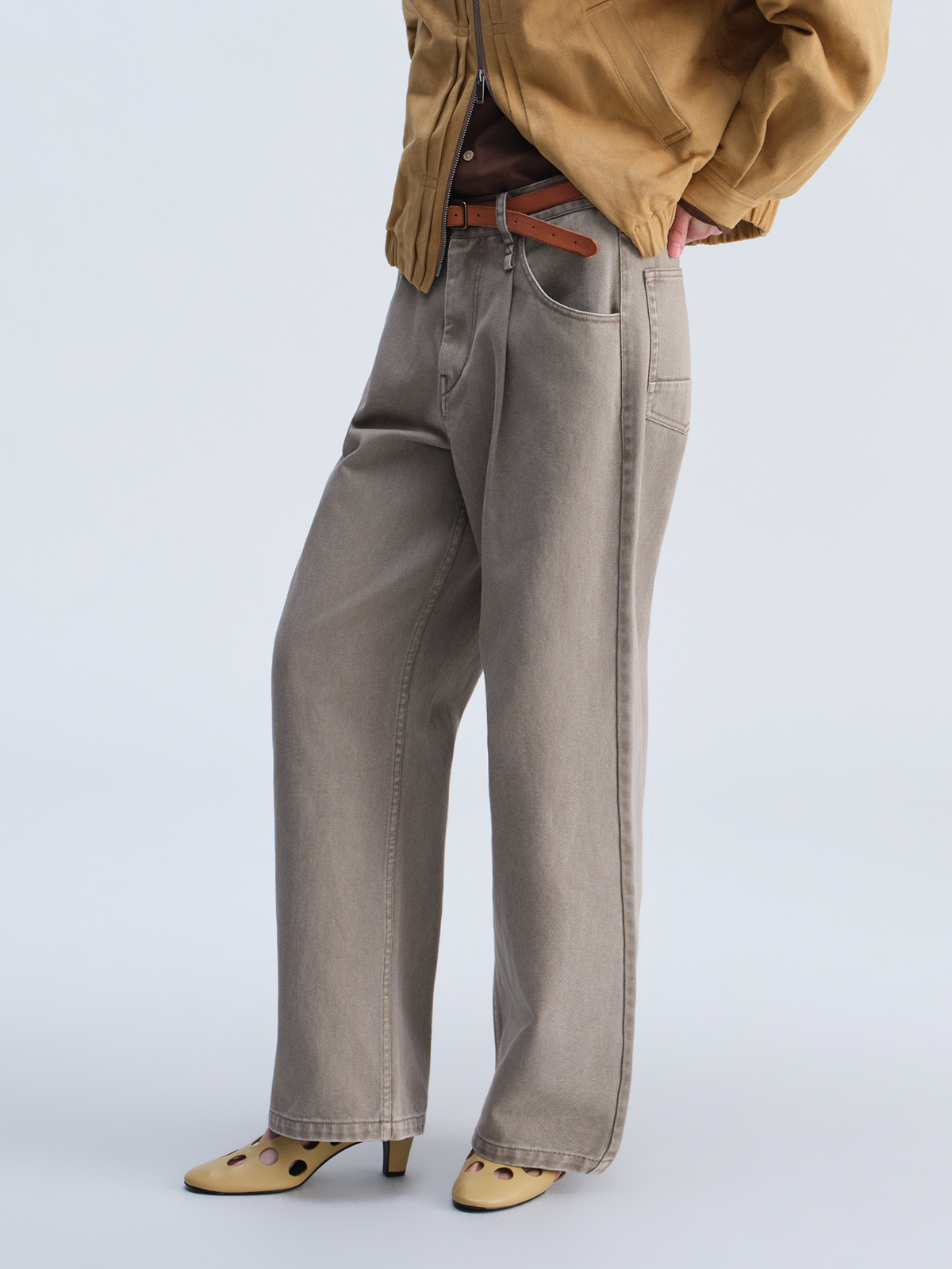 OPICLOTH Washed Pleated Tapered Jeans