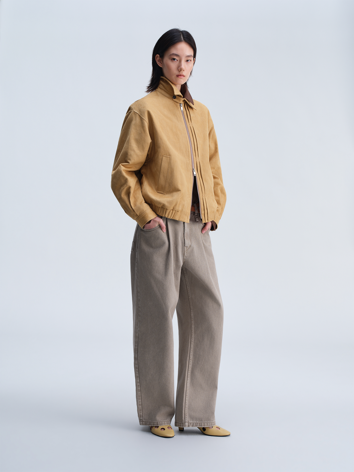 OPICLOTH Washed Pleated Tapered Jeans