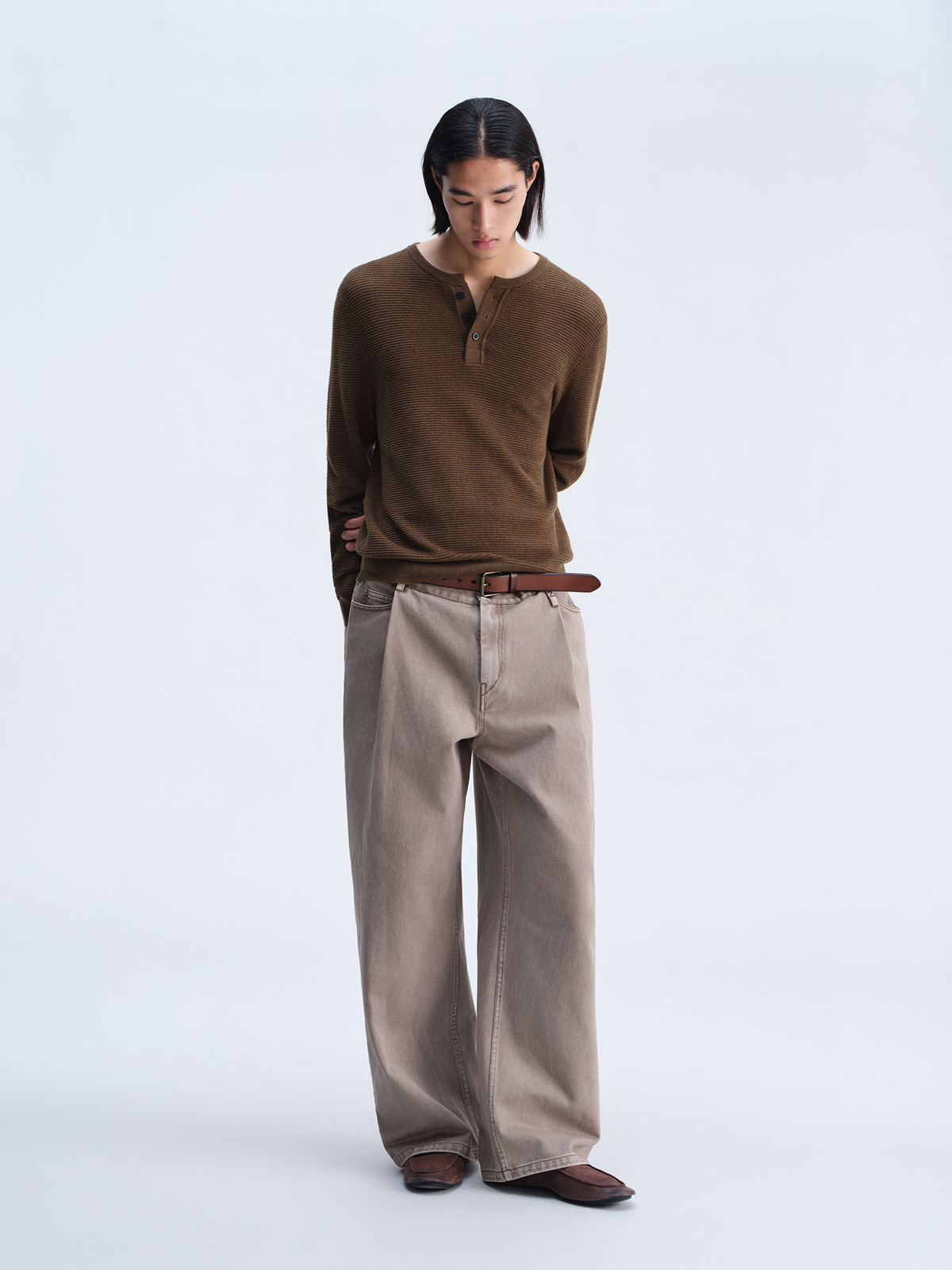 OPICLOTH Washed Pleated Tapered Jeans