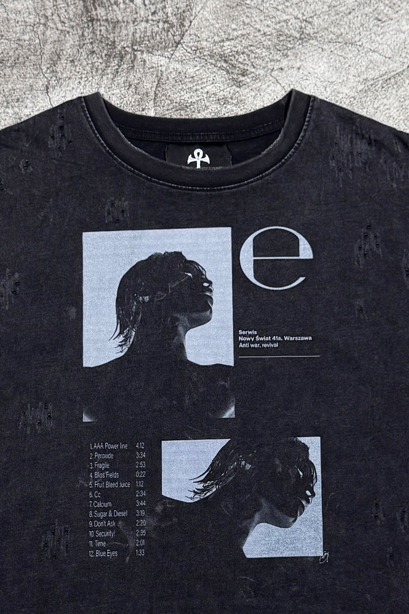 ANTI WAR REVIVAL Retro Portrait Graphic Rolled-Hem Tee
