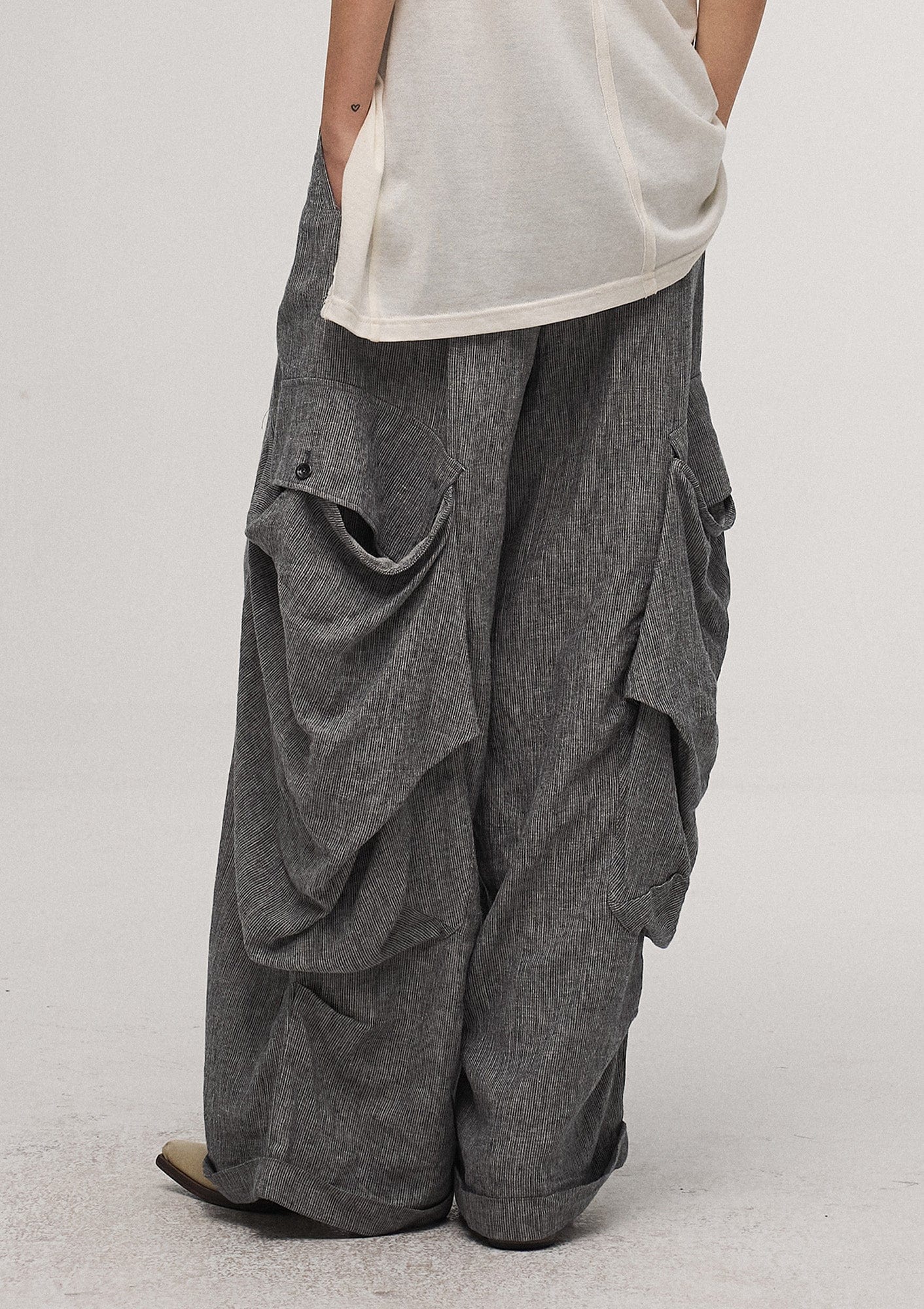 ILNya Nieternite Nifutur Big Pockets Cotton-Linen Wide-Leg Pants, premium urban and streetwear designers apparel on PROJECTISR.com, ILNya Nieternite Nifutur