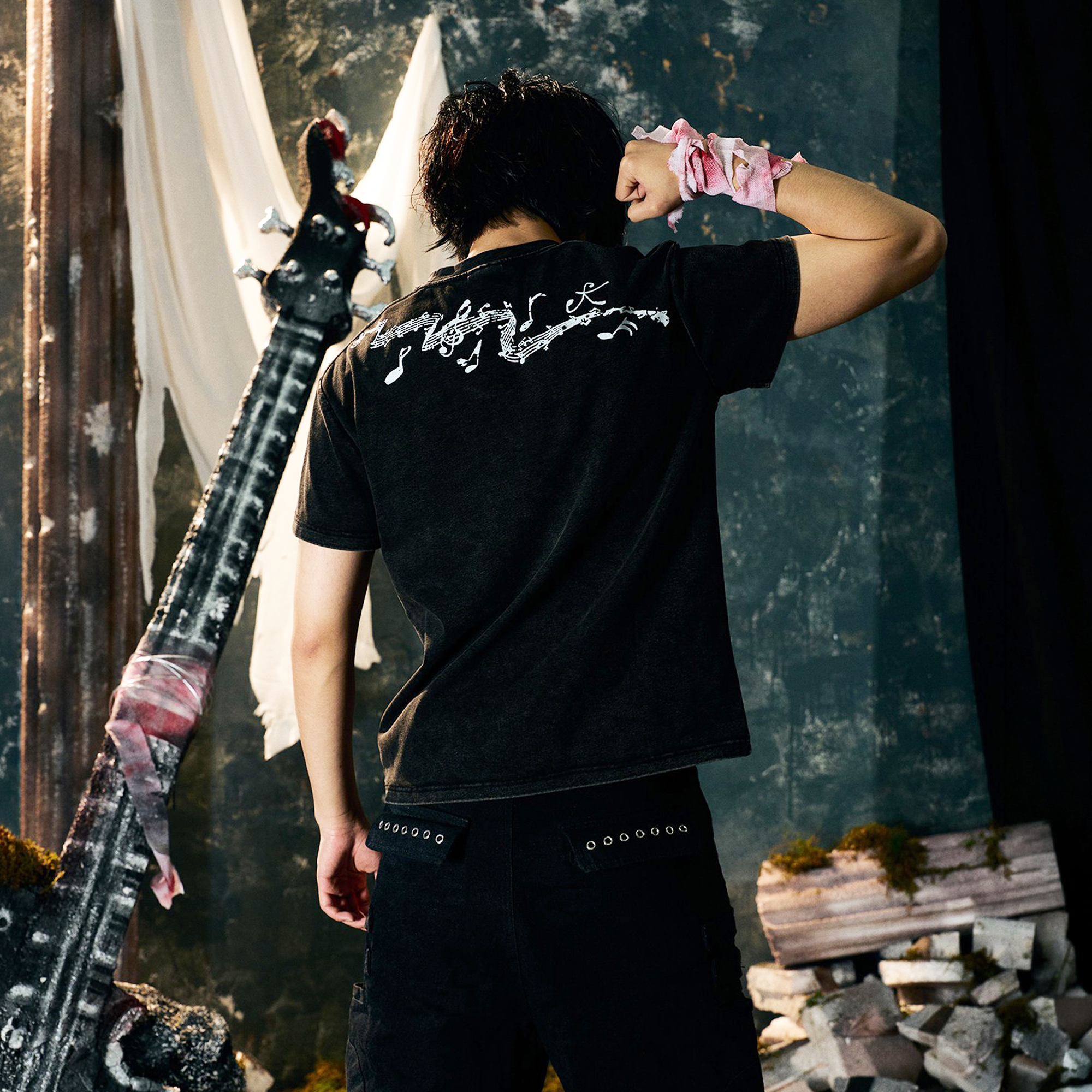 PAIKI Punk Scythe String Graphic T-Shirt