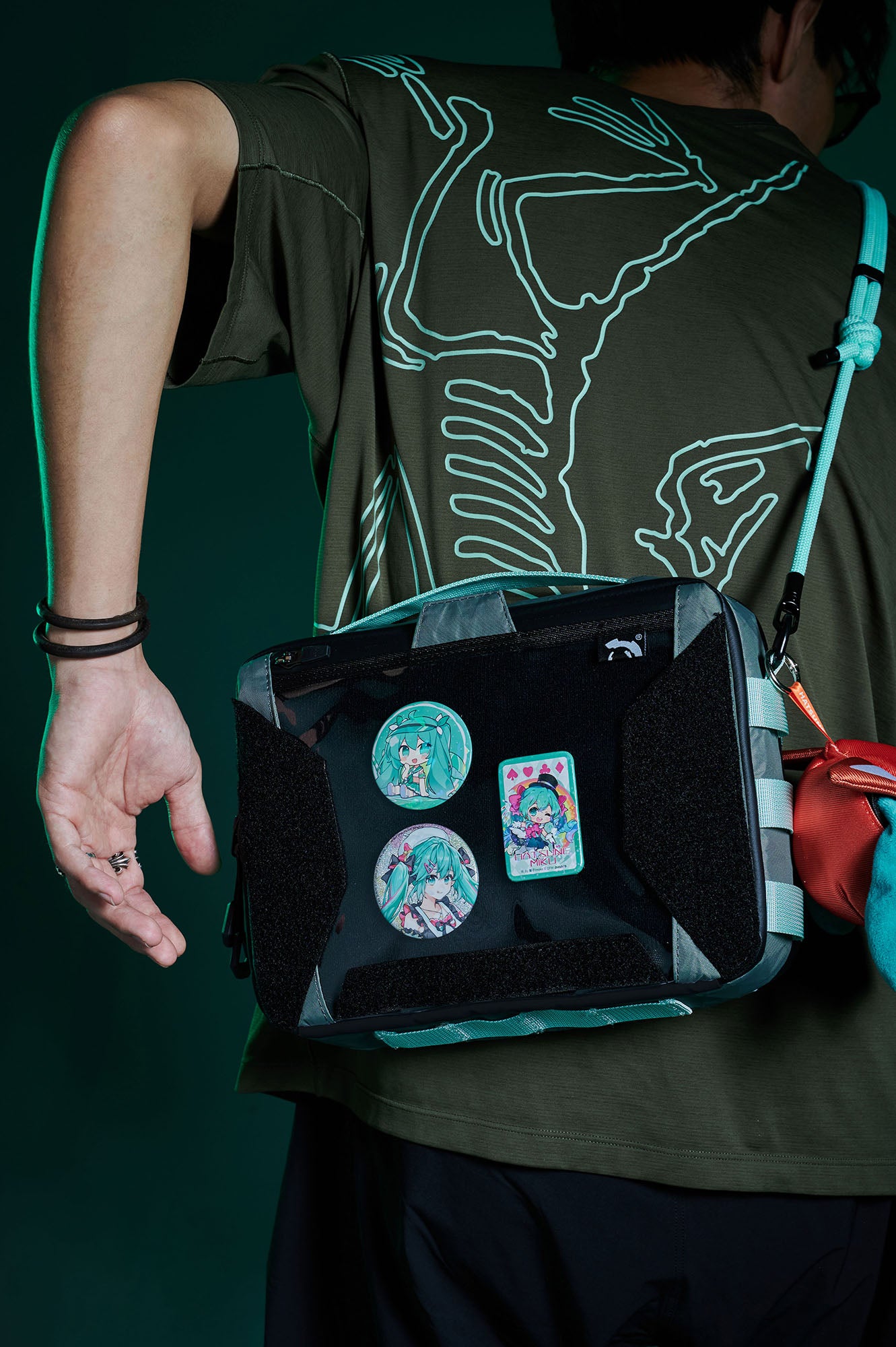 OVERCLOCK ROAM Utility Tablet Organizer, premium urban and streetwear designers apparel on PROJECTISR.com, OVERCLOCK ROAM